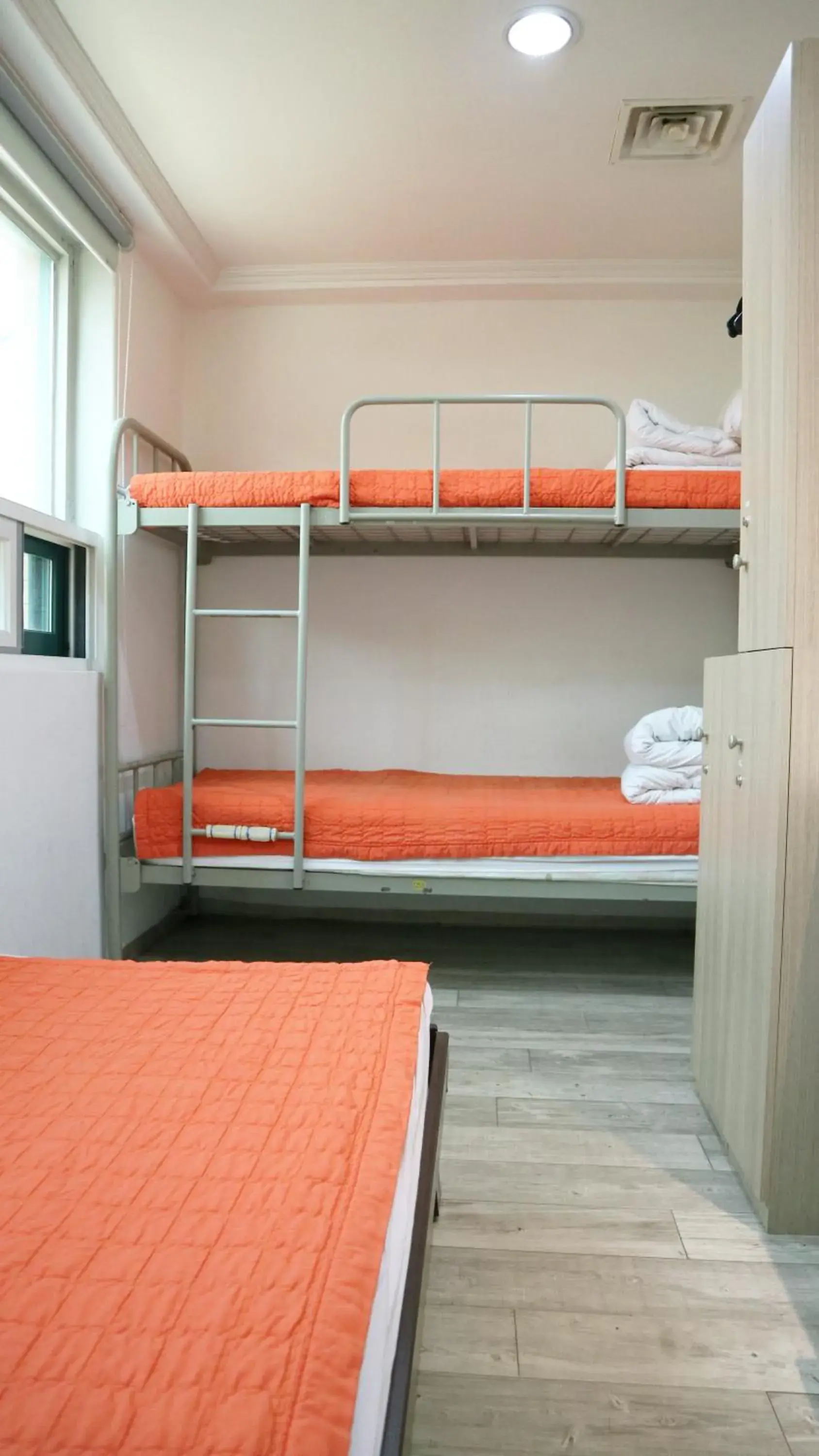 Bunk Bed in Hostel Korea Original