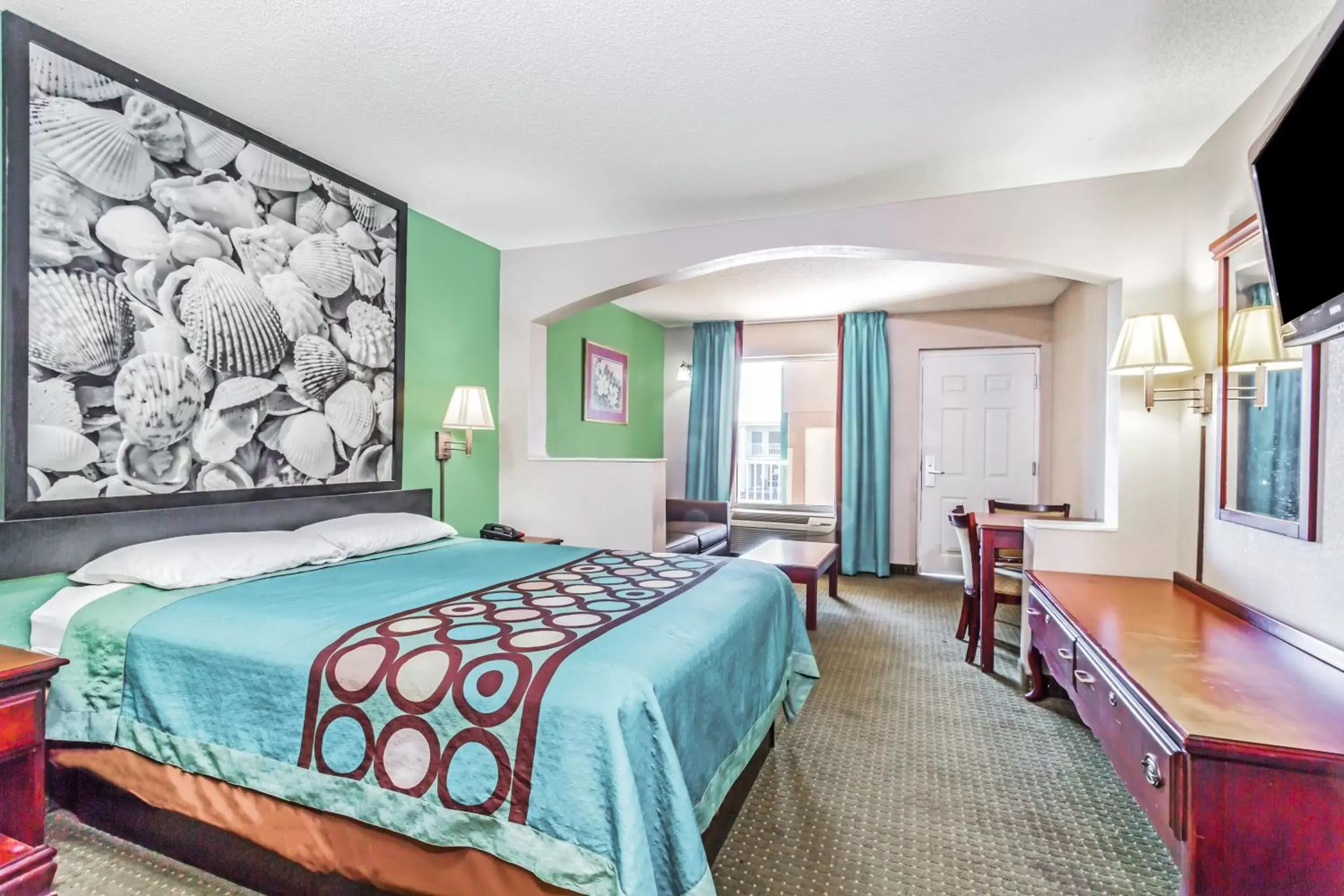 Deluxe King Studio Suite - Non-Smoking in Super 8 by Wyndham Marianna Deluxe King Studio Suite - Non-Smoking in Super 8 by Wyndham Marianna