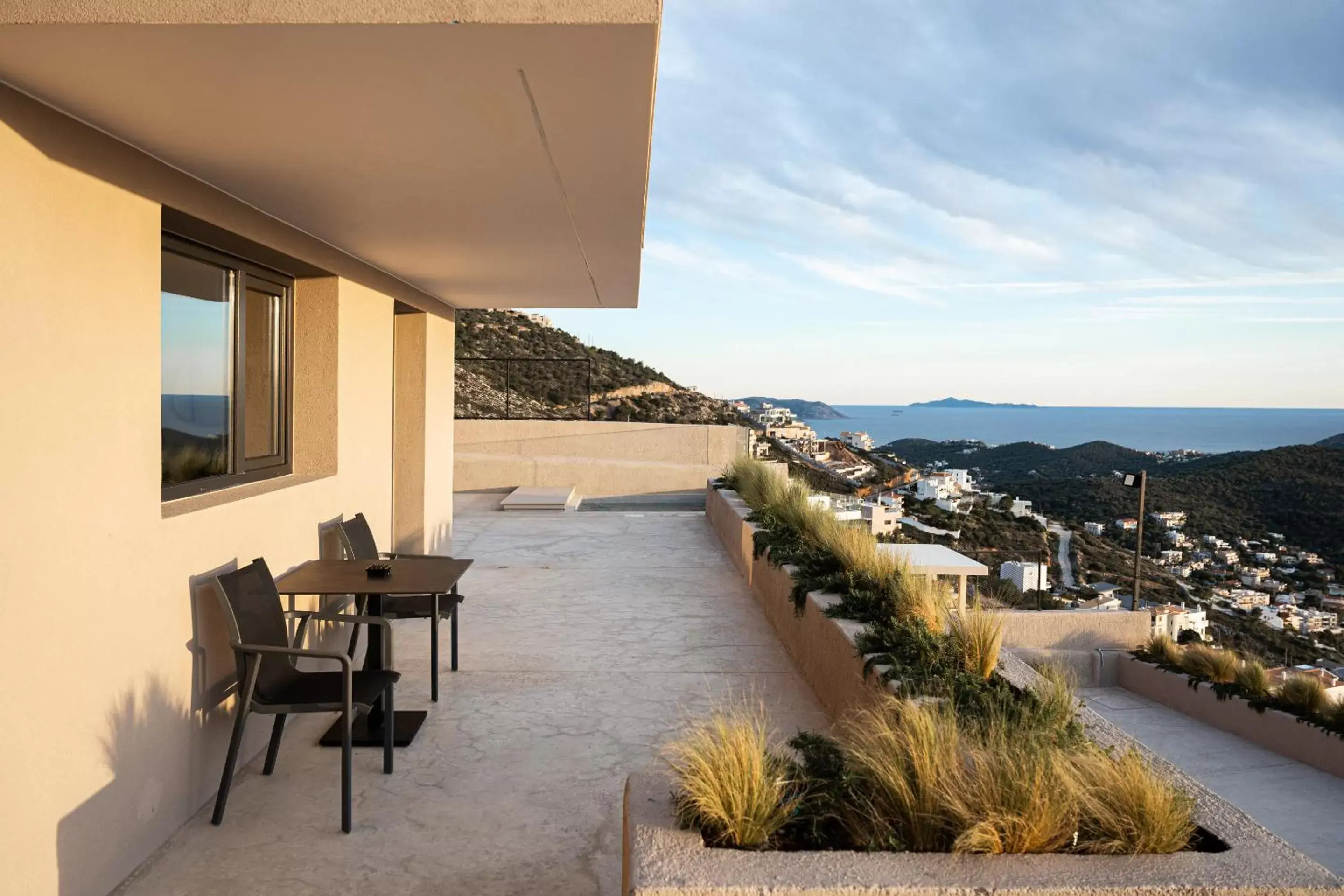 Property building in Saronida Hills