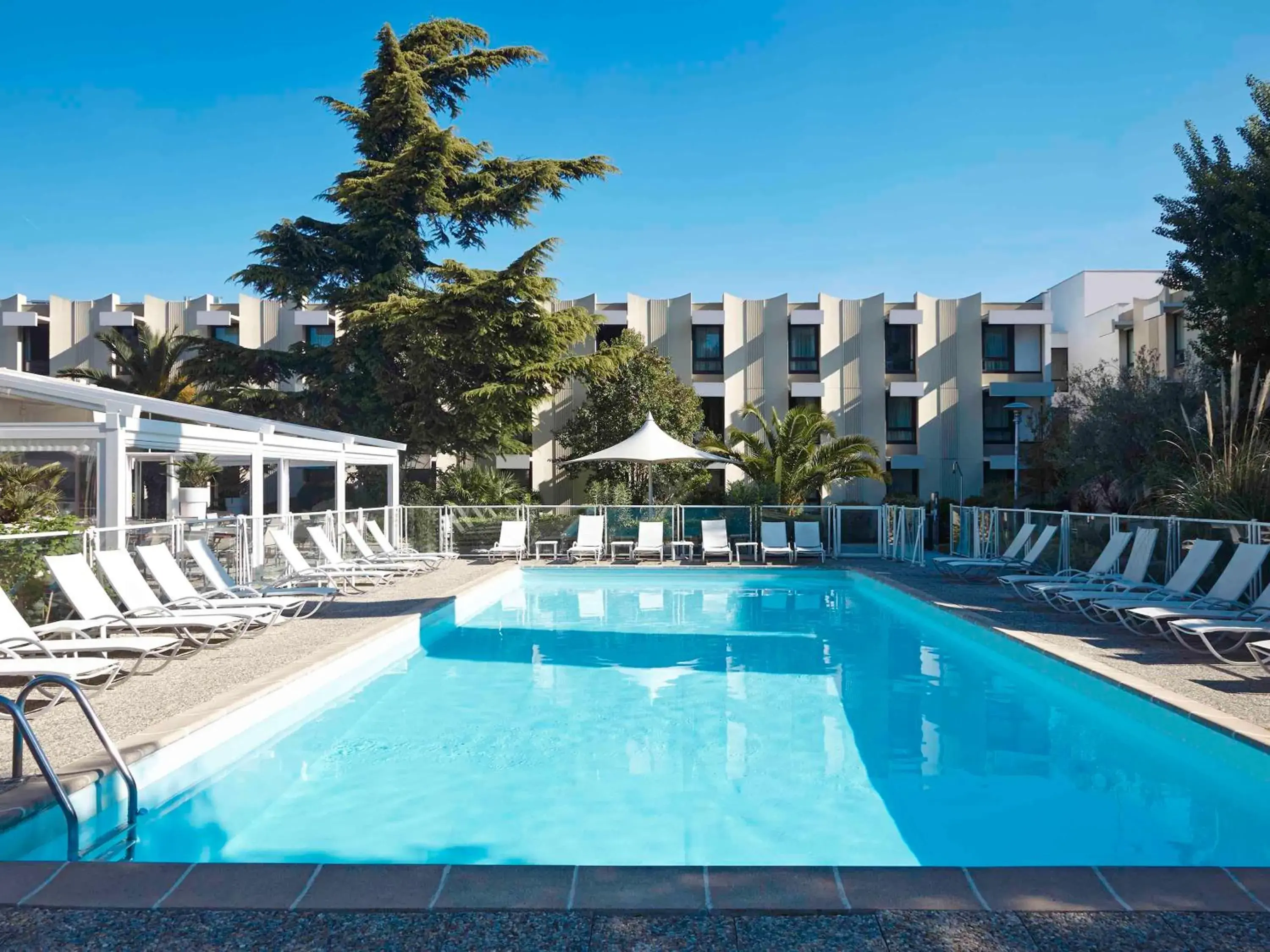 Pool view, Swimming Pool in Novotel Marseille Est