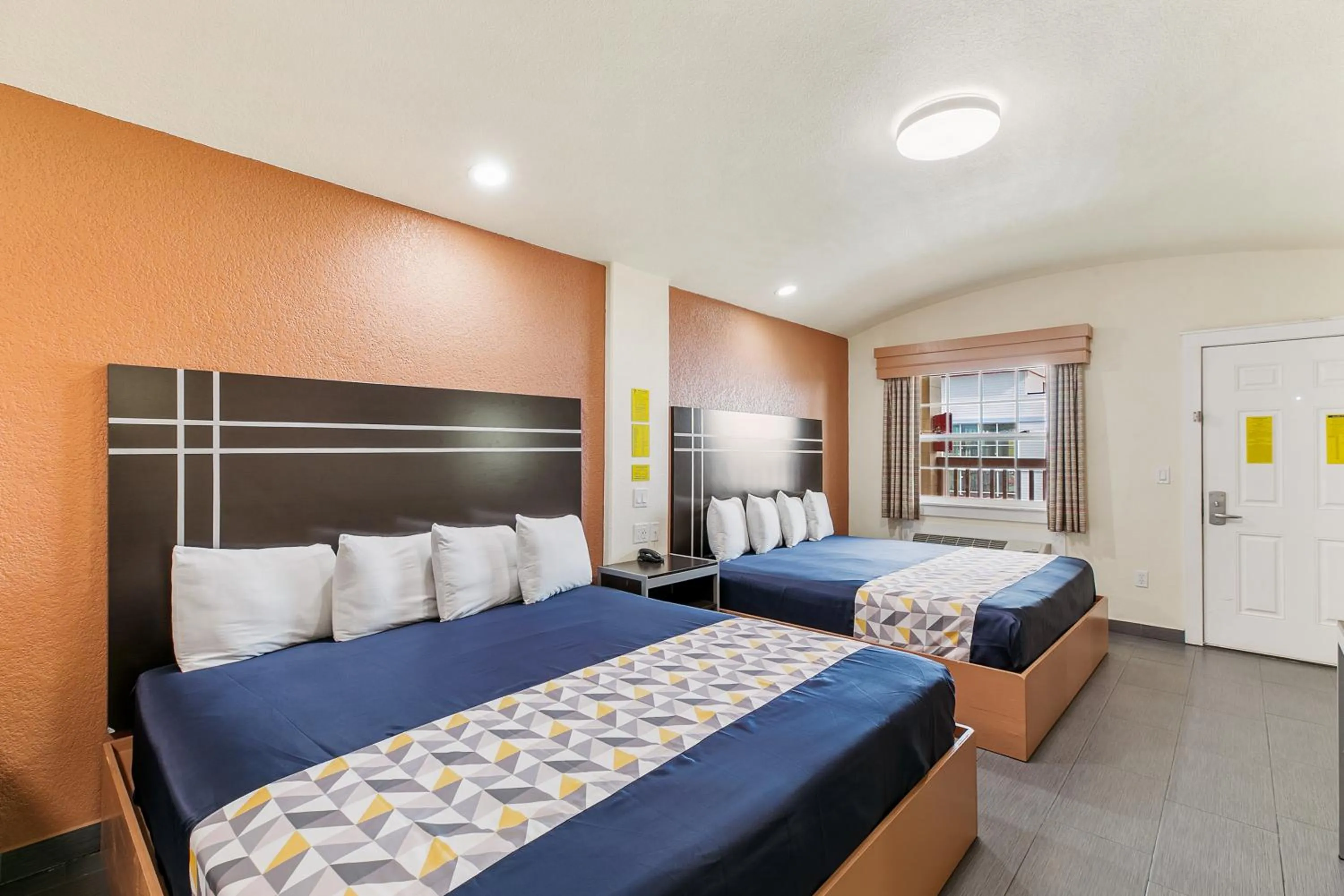 Bed in Lighthouse Inn