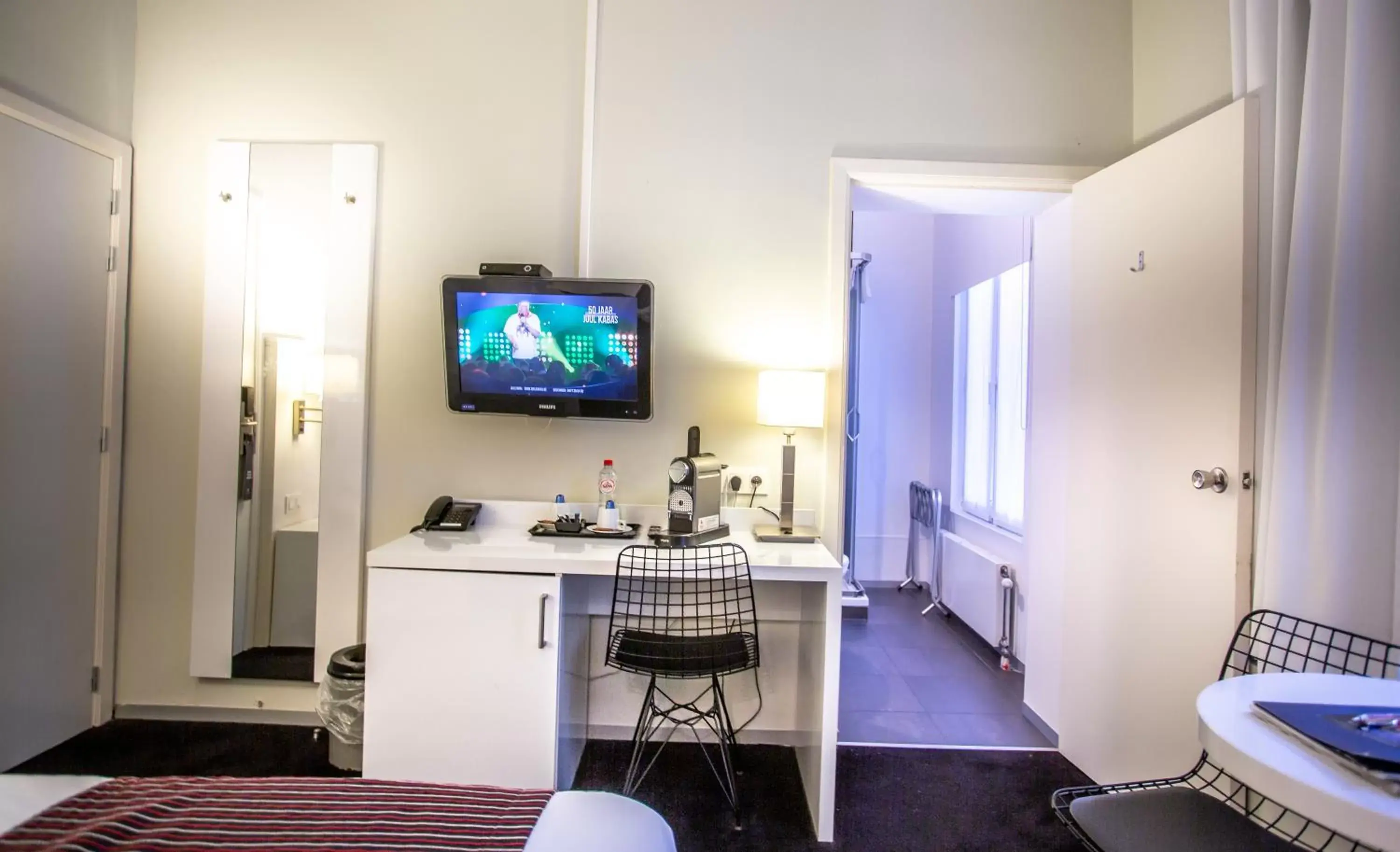 TV/Entertainment Center in Hotel Saint Sauveur by WP Hotels