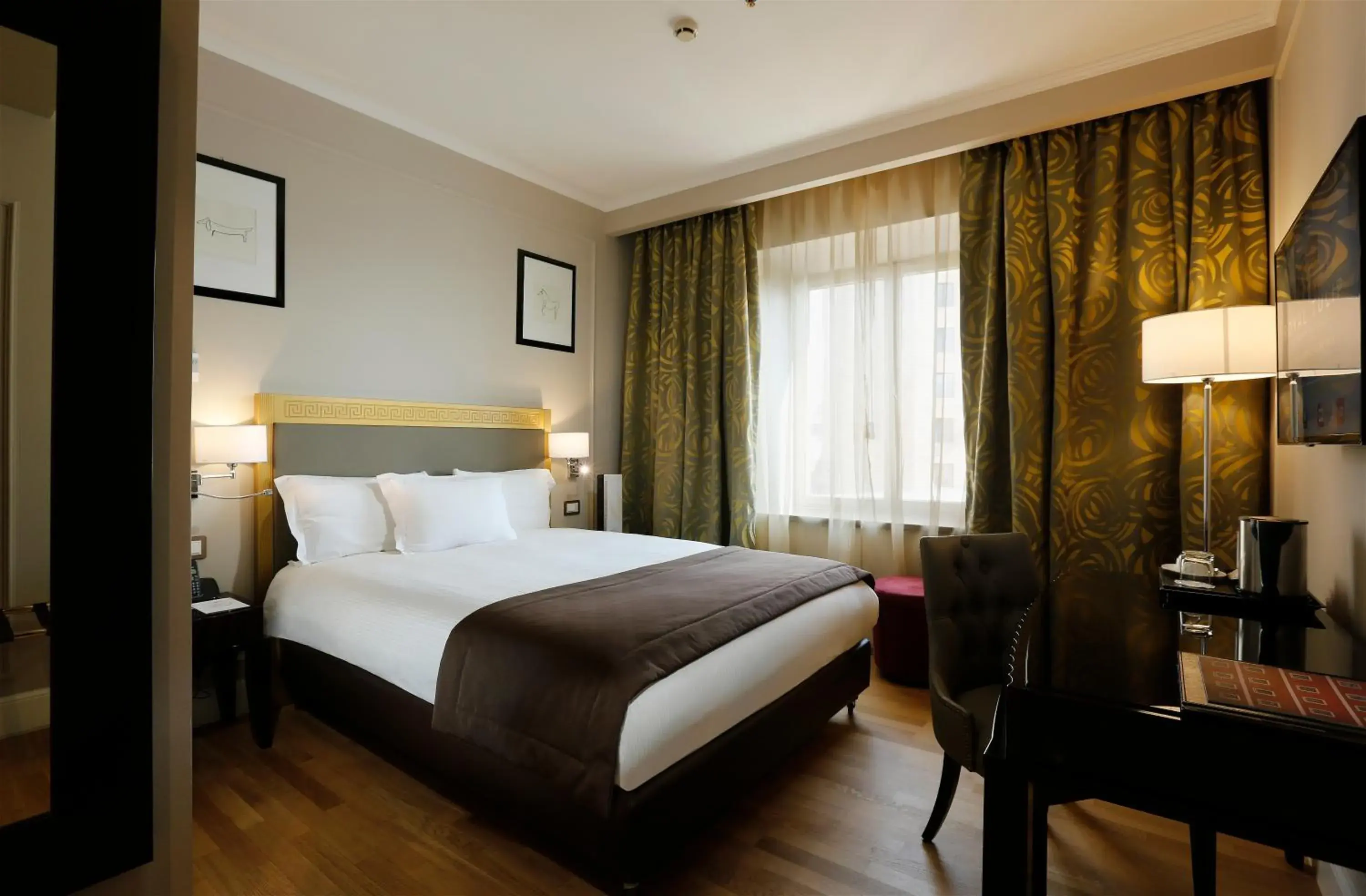 Photo of the whole room, Room Photo in Grand Hotel Yerevan - Small Luxury Hotels of the World