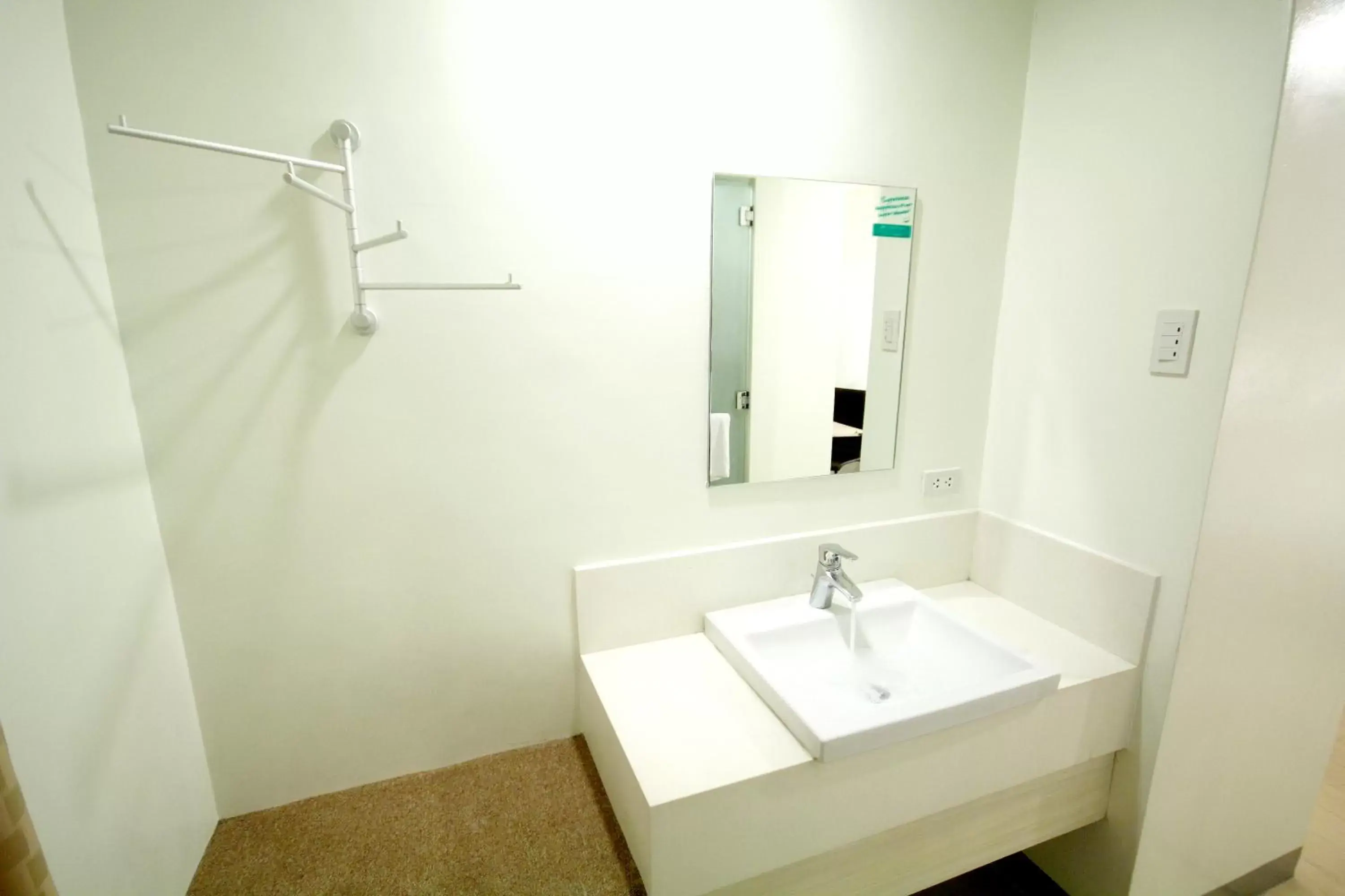 Bathroom in Go Hotels Otis - Manila