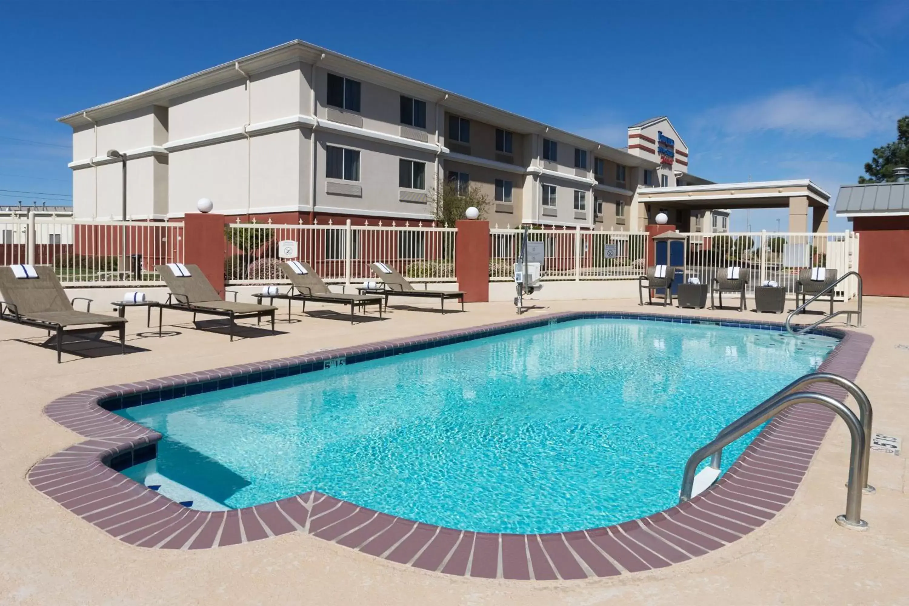 Swimming pool, Property Building in Fairfield Inn & Suites by Marriott Odessa