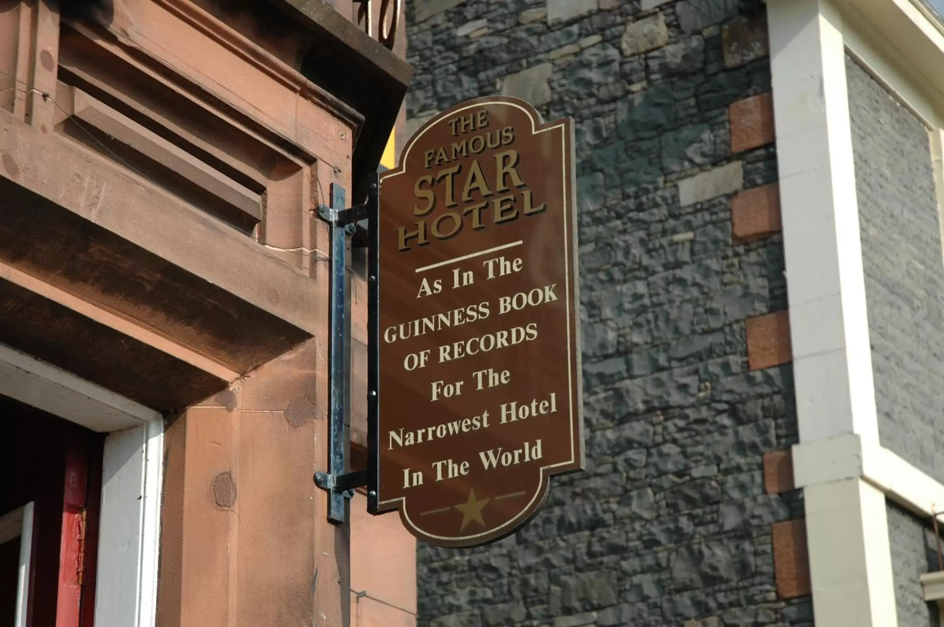 Facade/entrance in The Famous Star Hotel Moffat