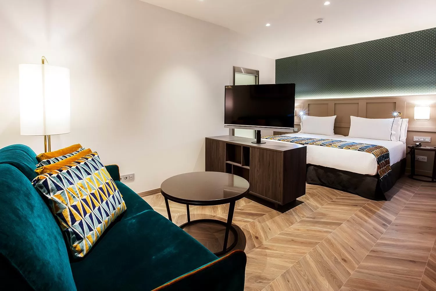 Bed in Eurostars Puerta Real