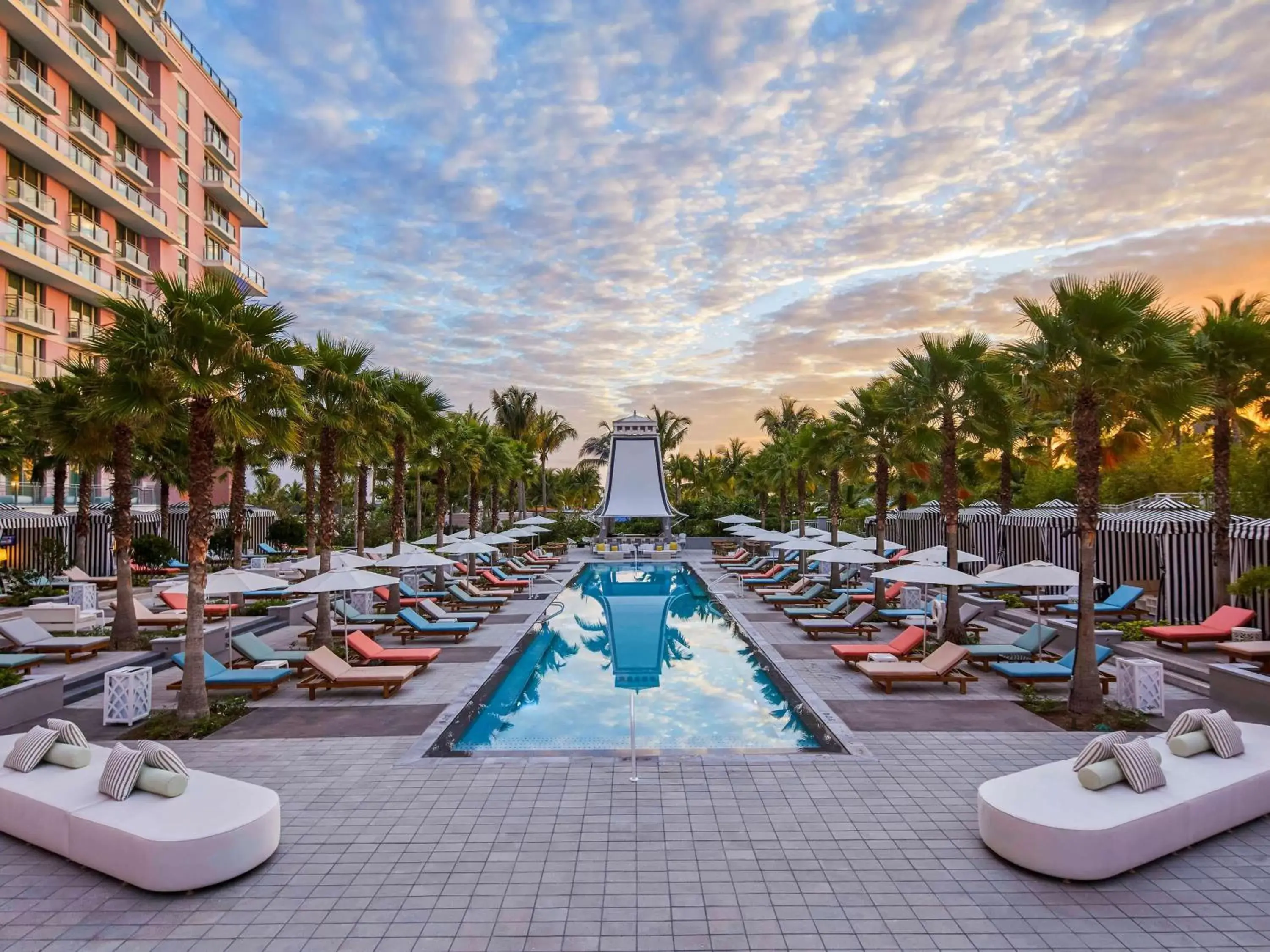 Restaurant/places to eat, Swimming Pool in SLS at Baha Mar