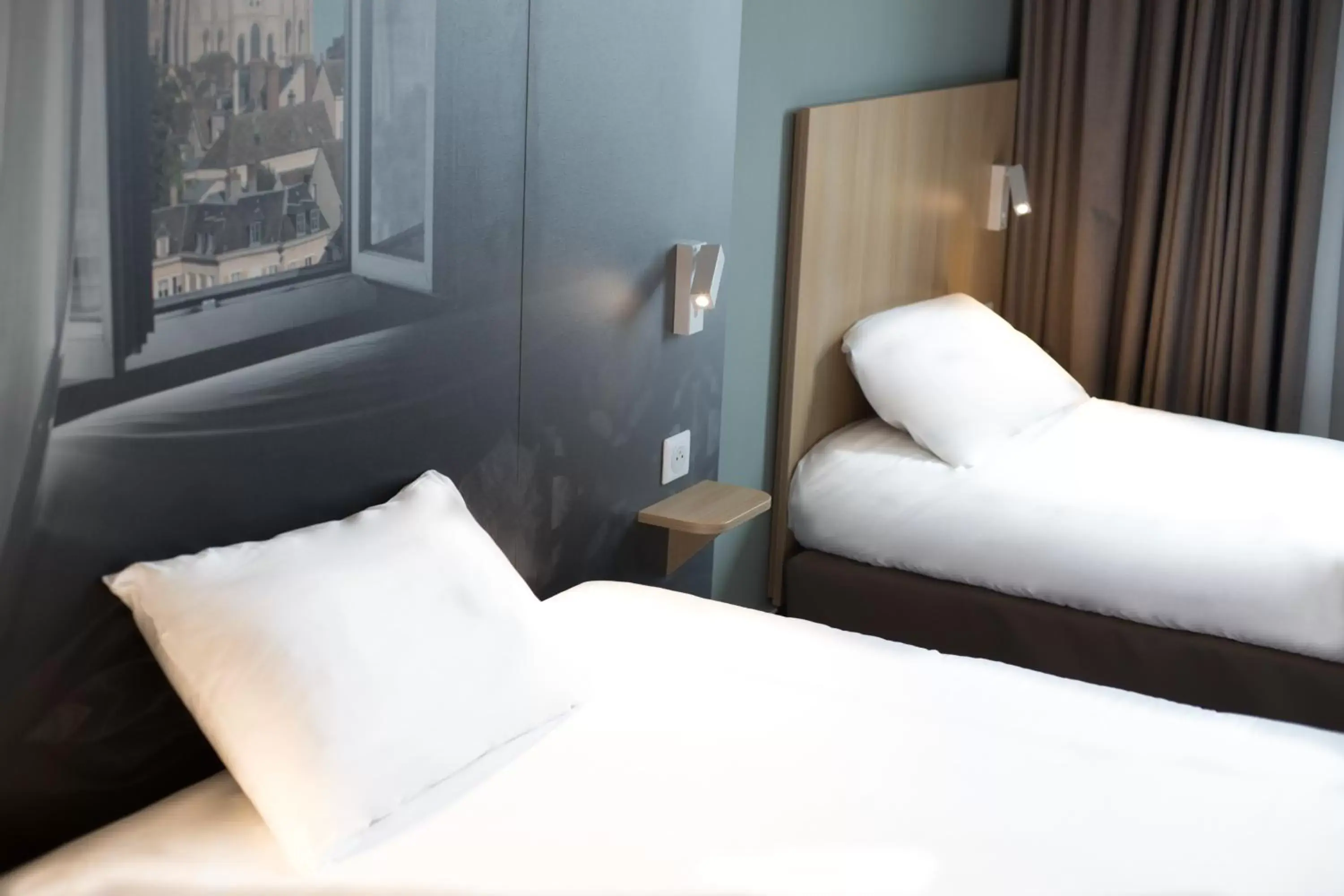 Bedroom, Bed in B&B HOTEL CHARTRES Oceane