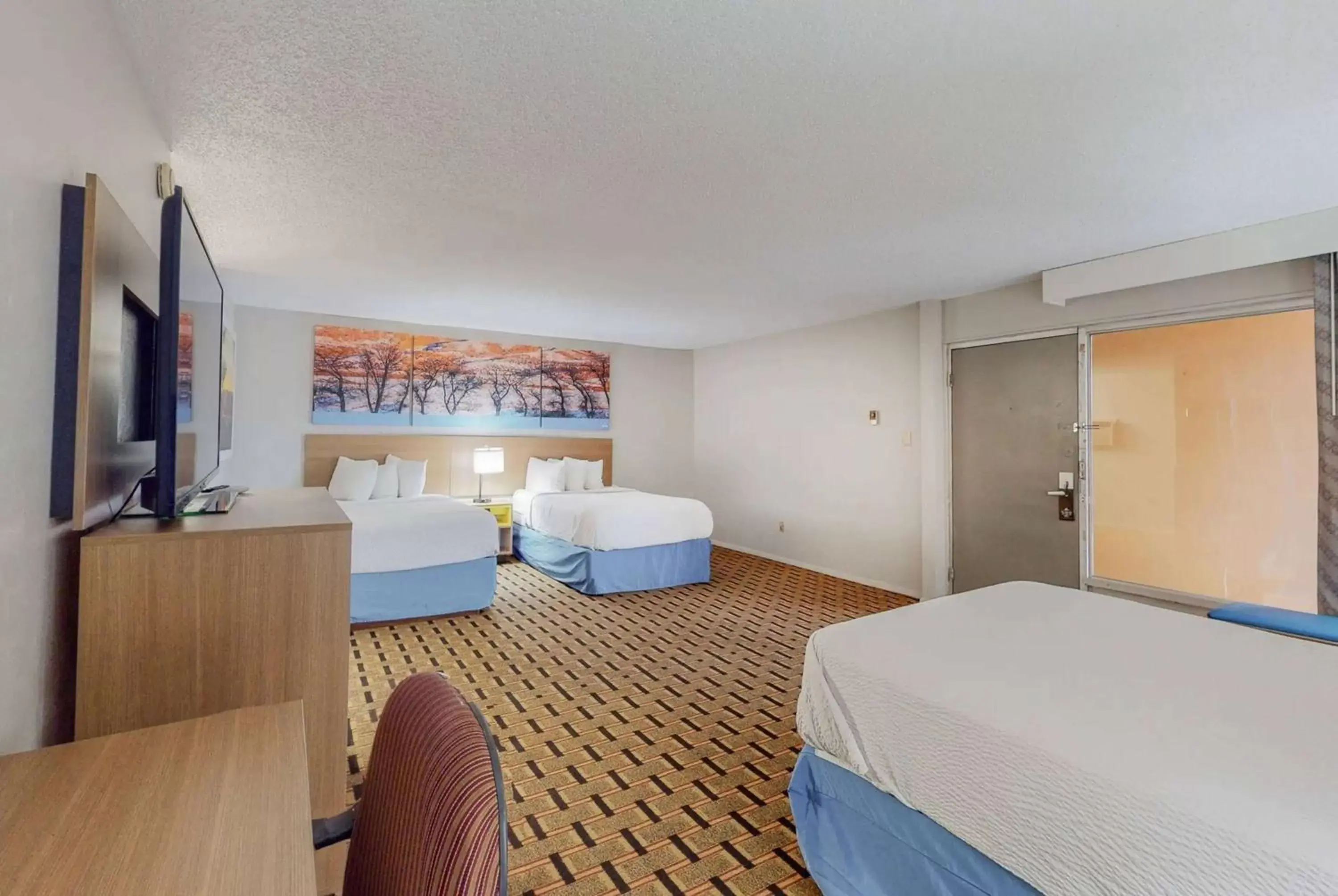 Photo of the whole room, Bed in Days Inn by Wyndham Socorro