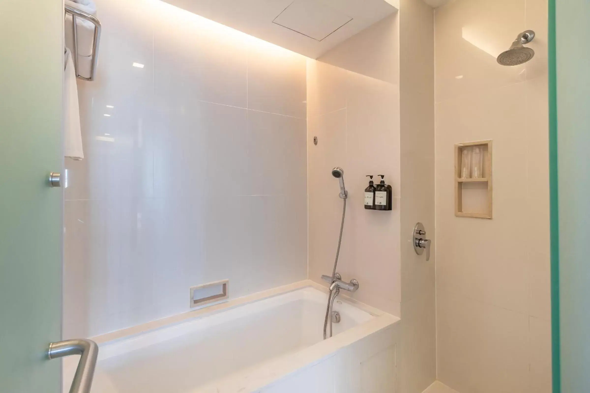 Shower, Bathroom in Jasmine Resort Bangkok