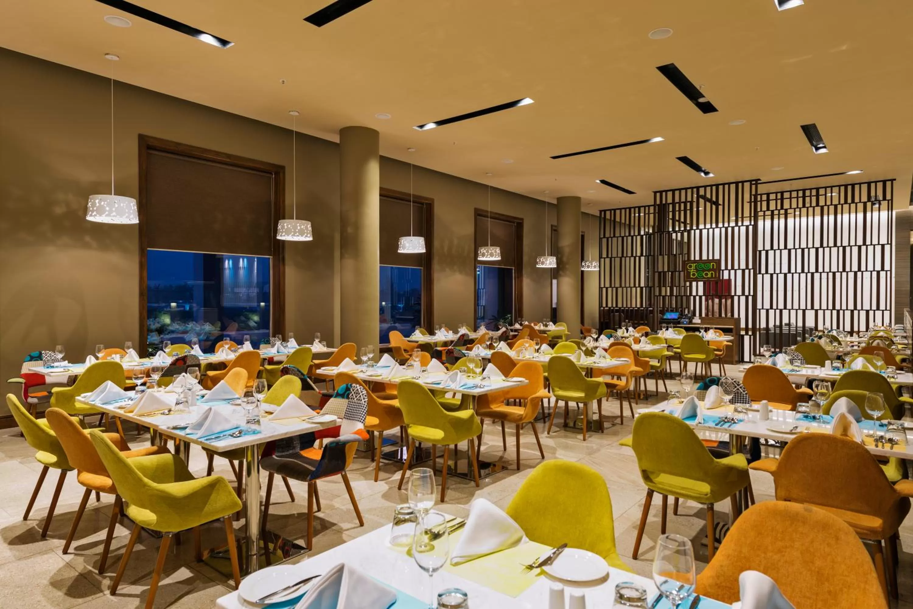 Restaurant/Places to Eat in Jakson Inns