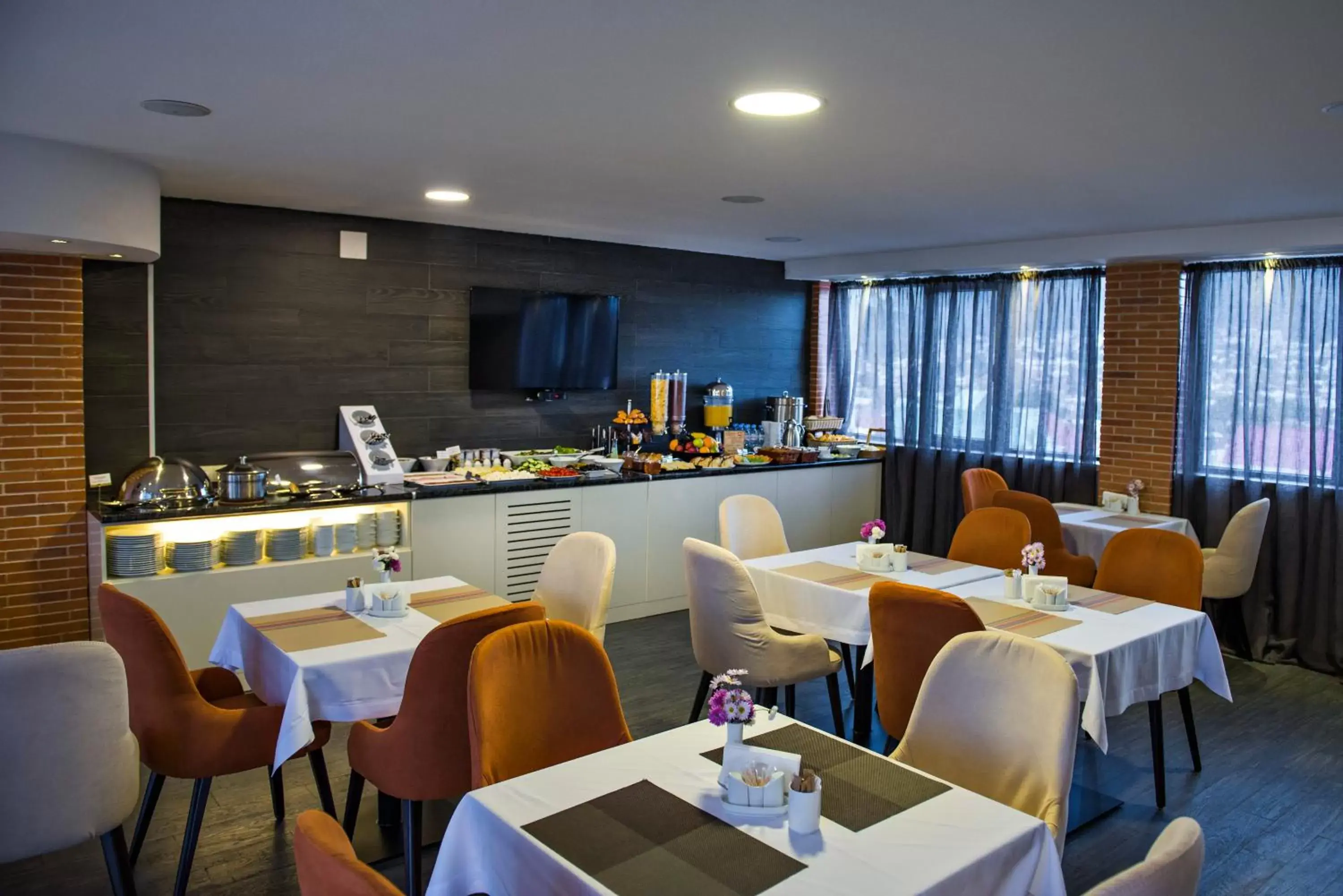 Property building in Tbilisi Inn Property building in Tbilisi Inn