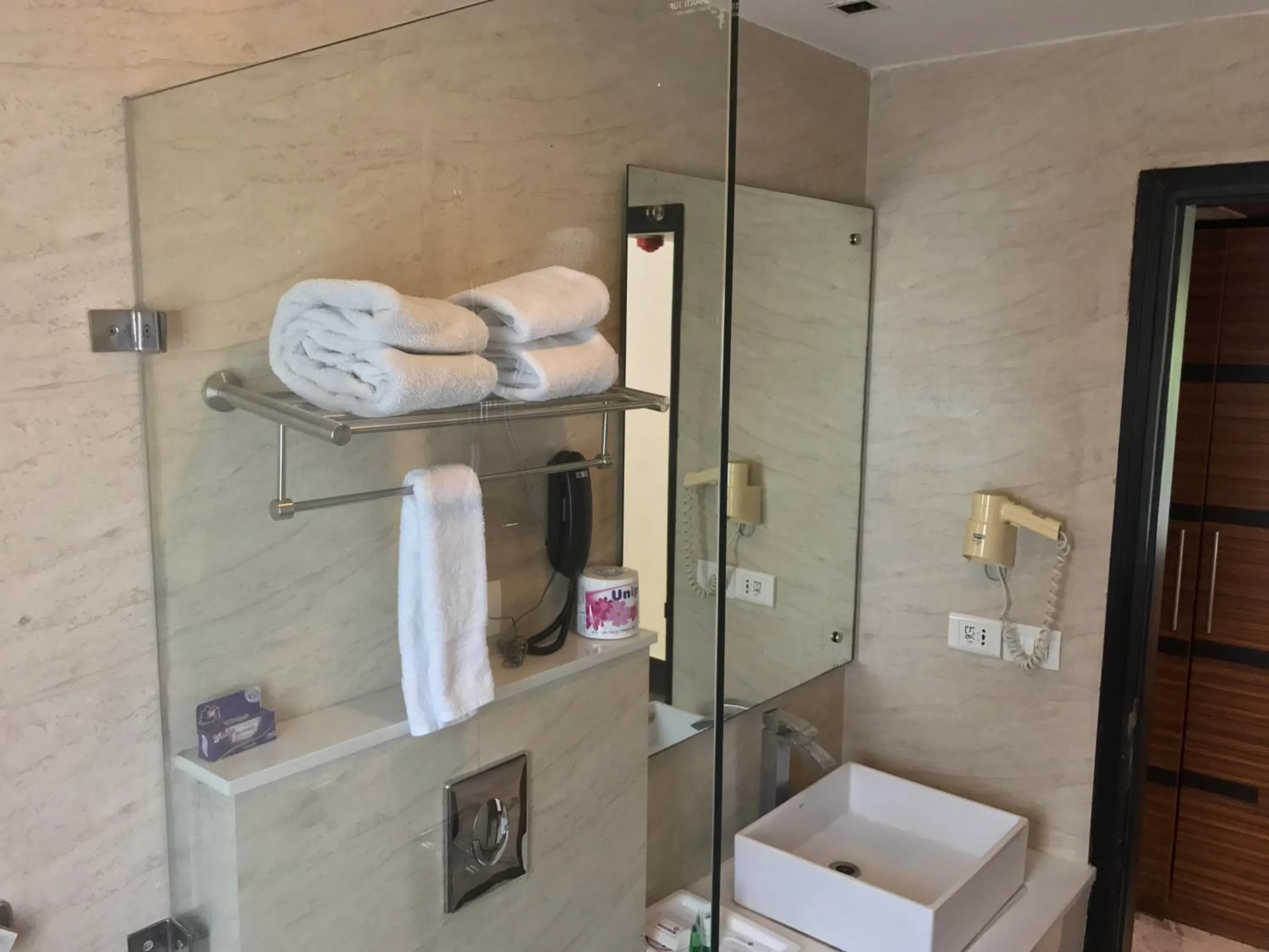 Property building in Hotel Ivory 32