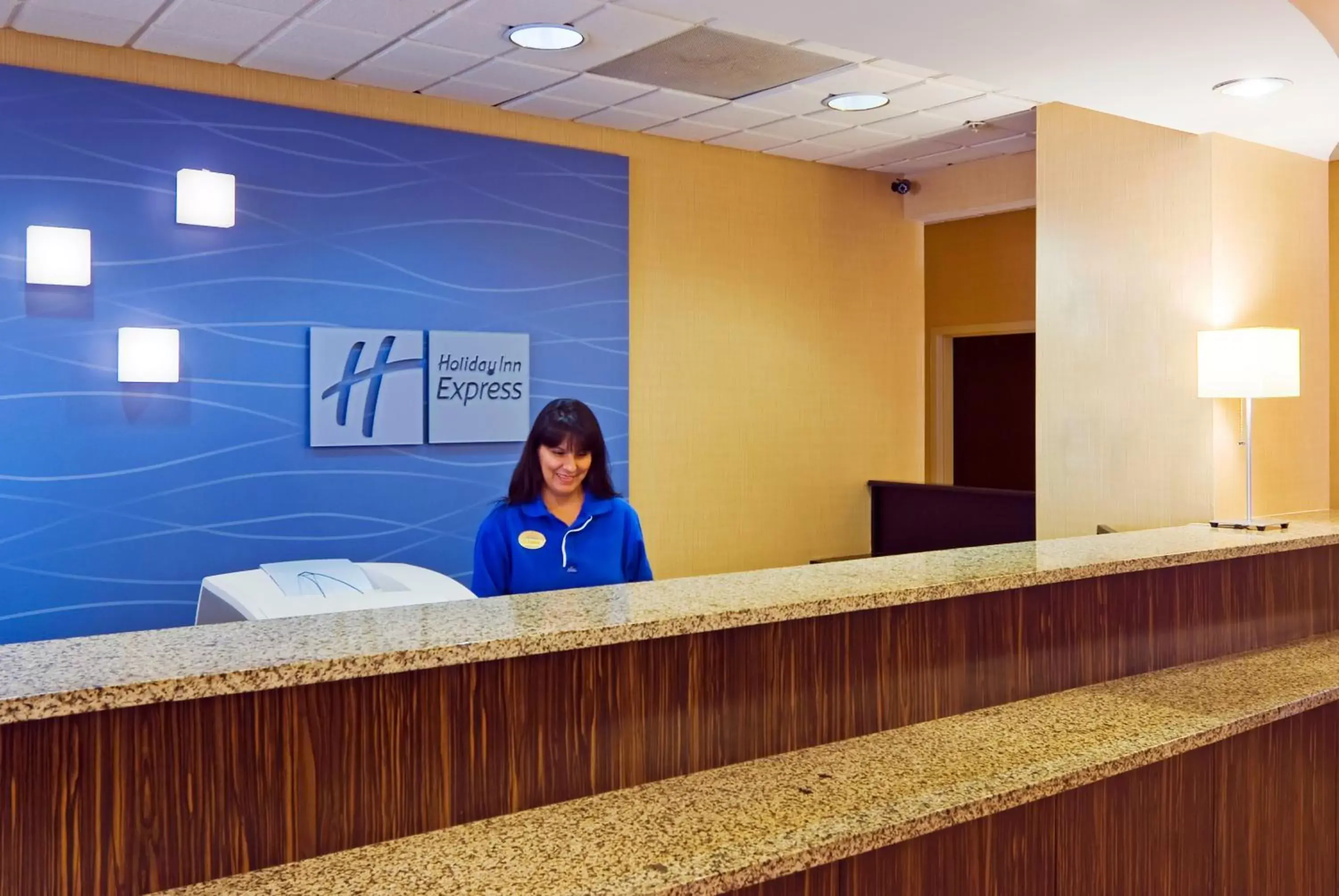 Lobby or reception in Holiday Inn Express Hotel & Suites Kendall East-Miami, an IHG Hotel