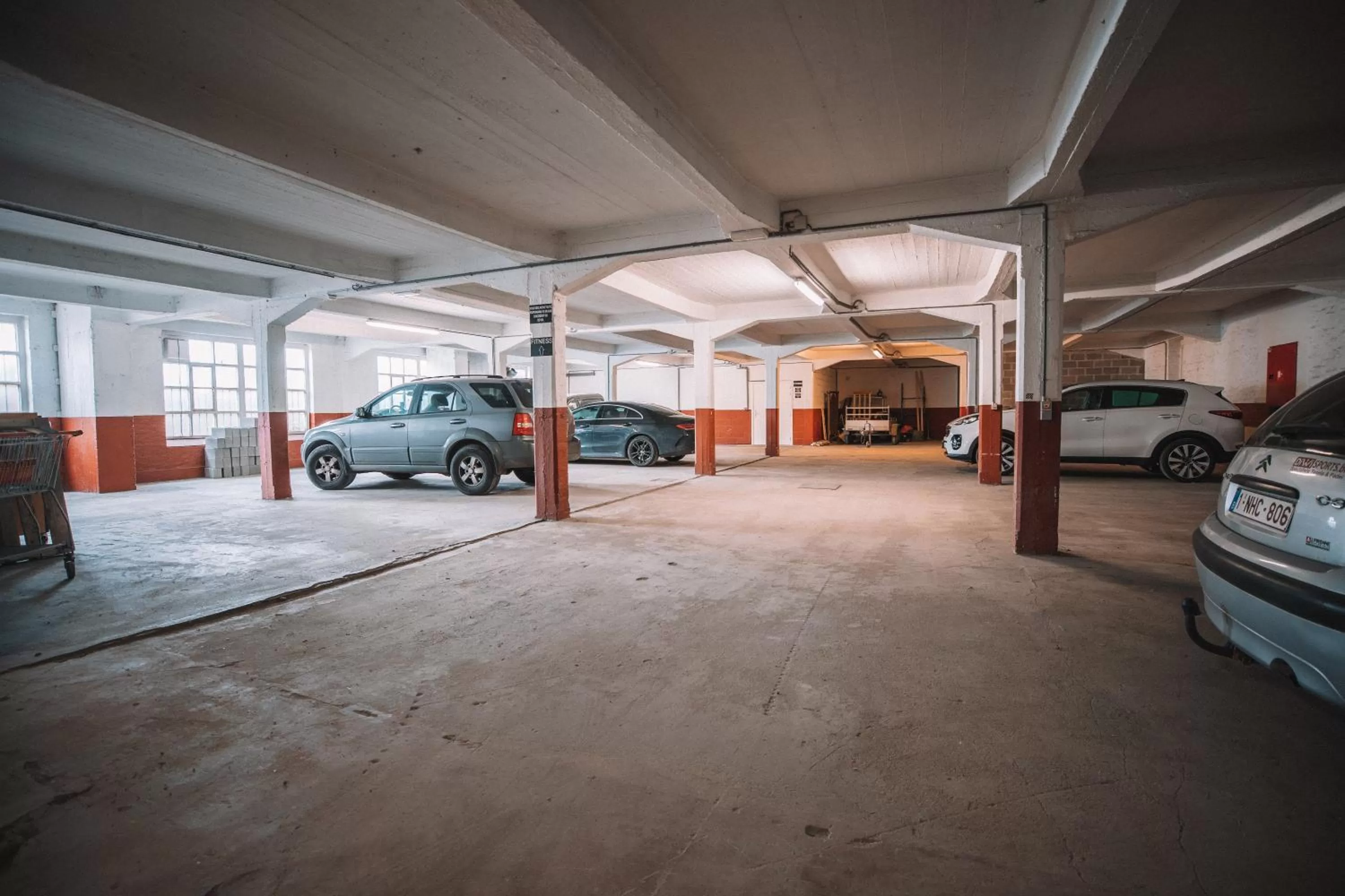 Parking in Hotel Le Midi