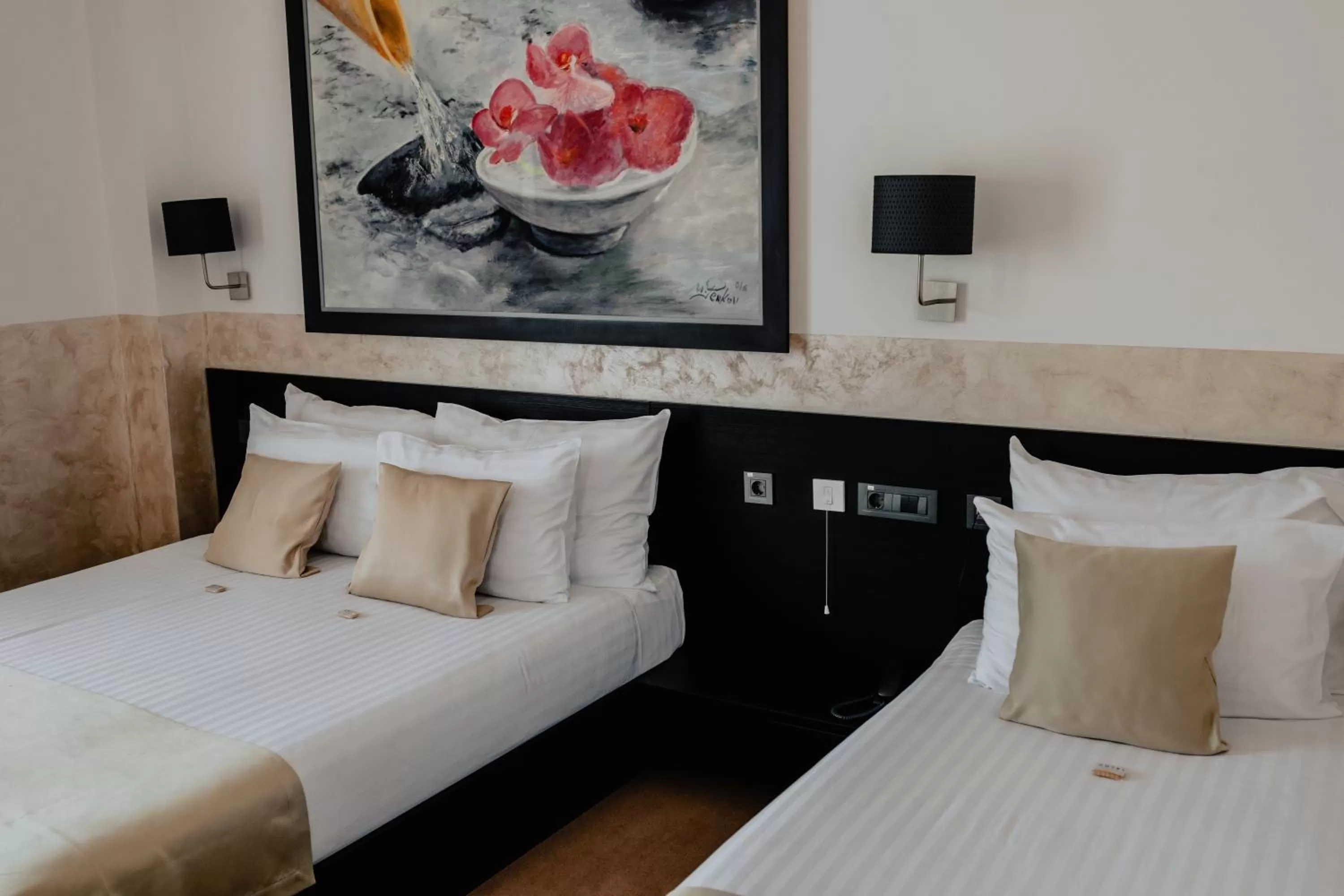 Bed in Garni Hotel Zen free parking