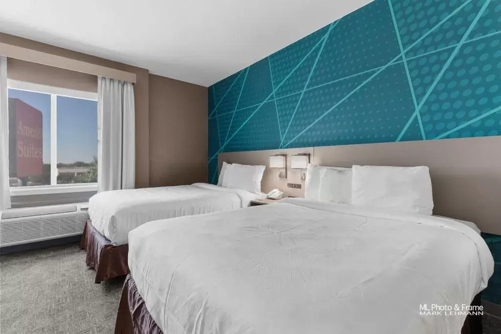 Bed in AmeriK Suites Laredo Behind Mall Del Norte