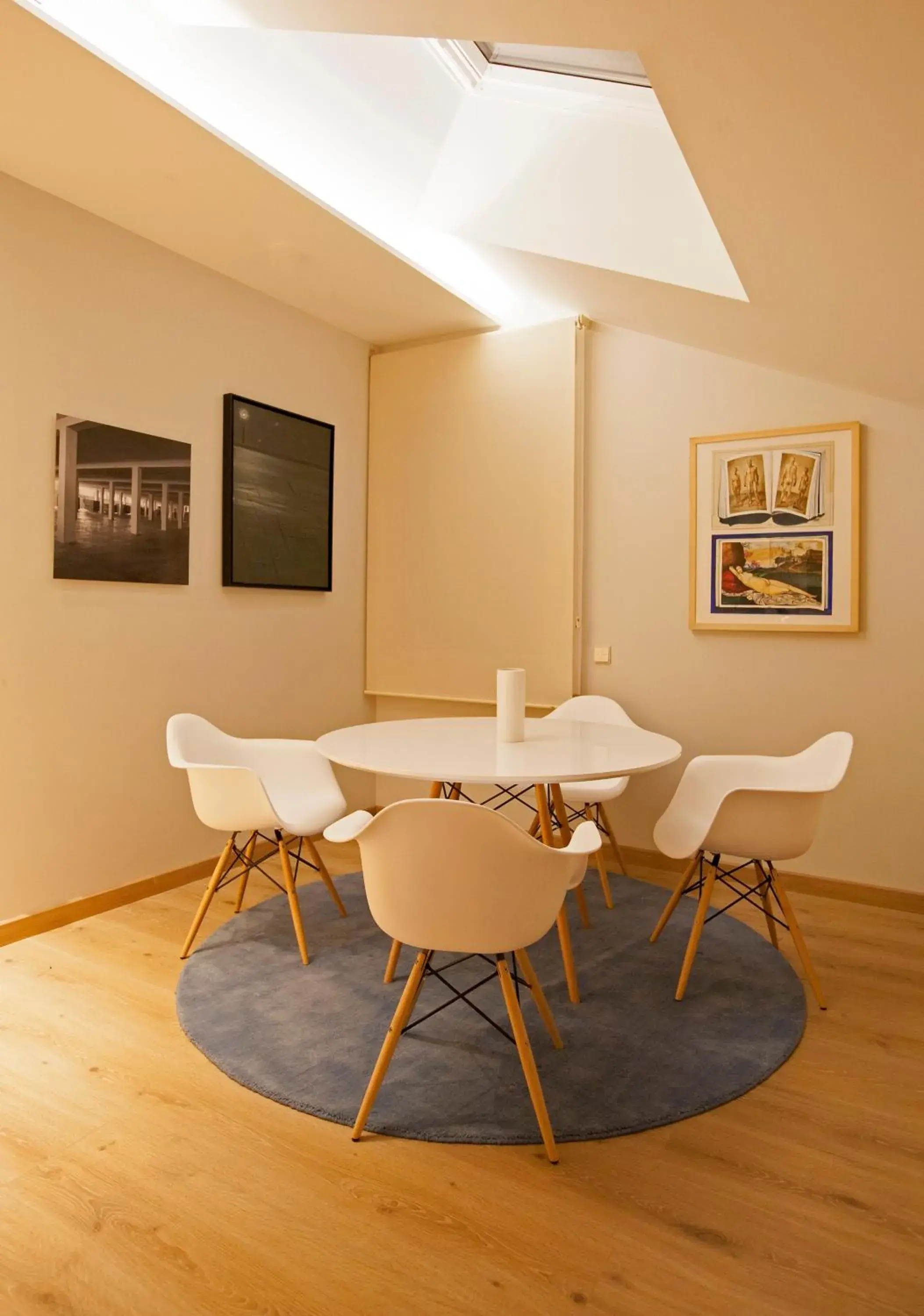 Coffee/tea facilities, Dining Area in San Gil Plaza Hotel