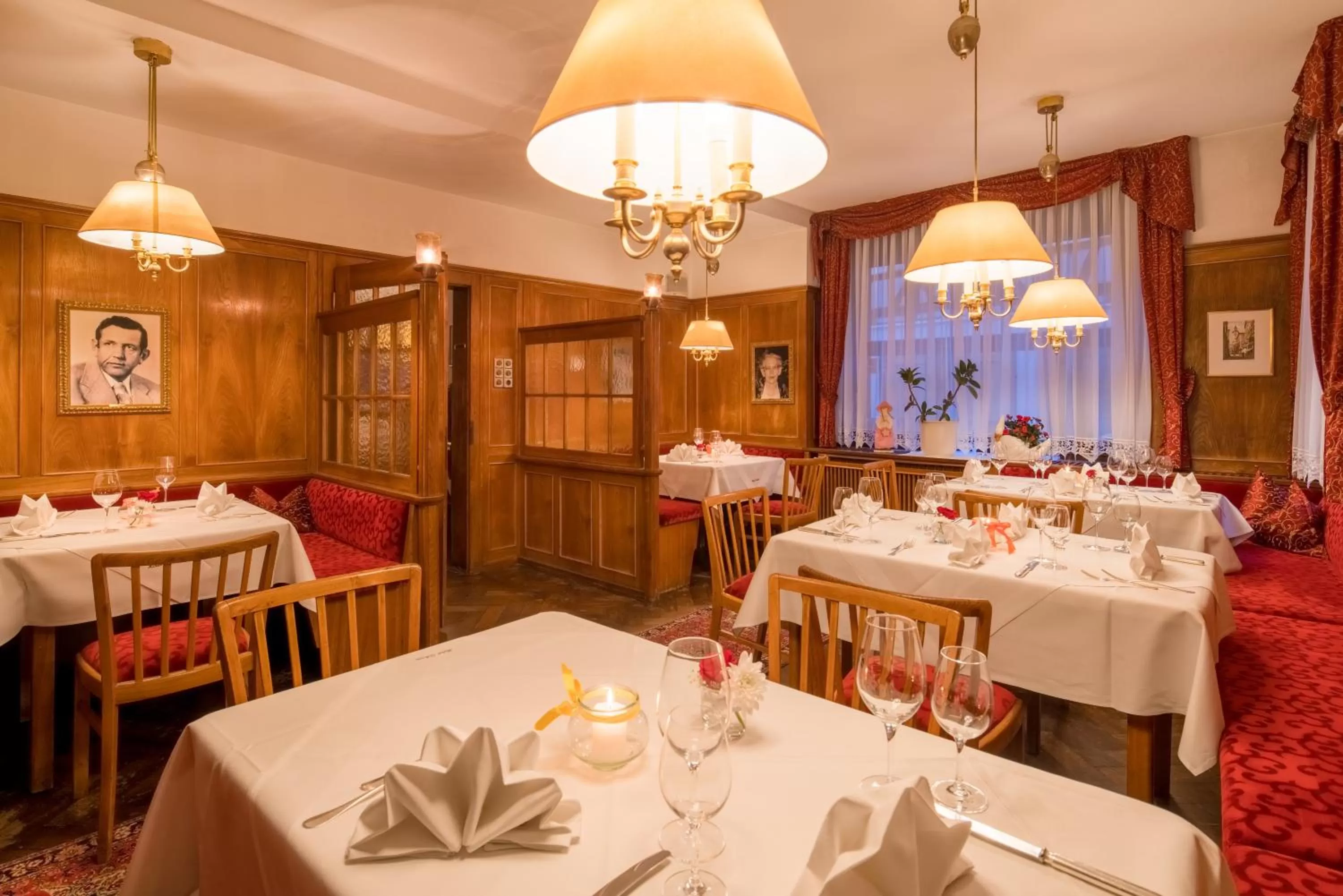 Restaurant/places to eat in Hotel-Restaurant Ochsen