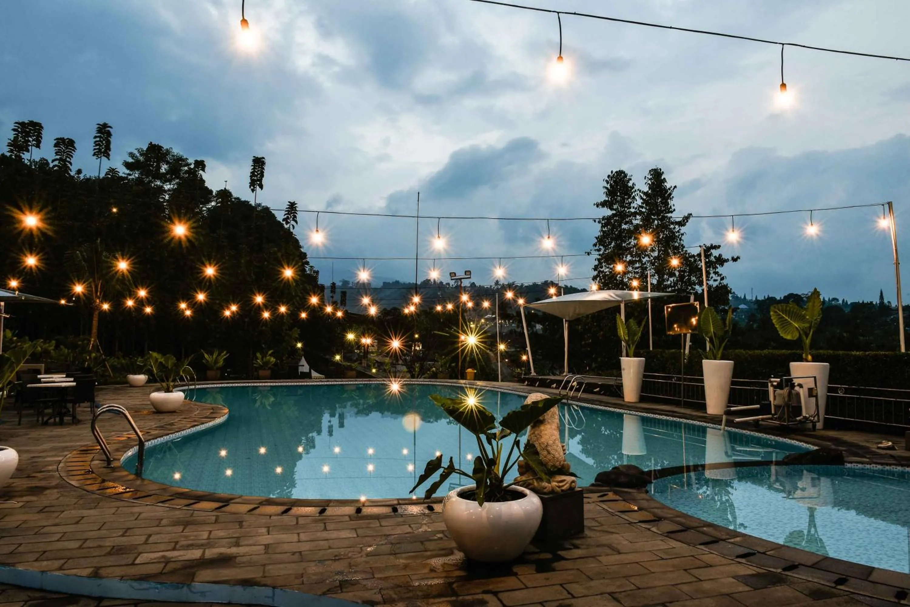 Swimming pool in JSI Resort Megamendung