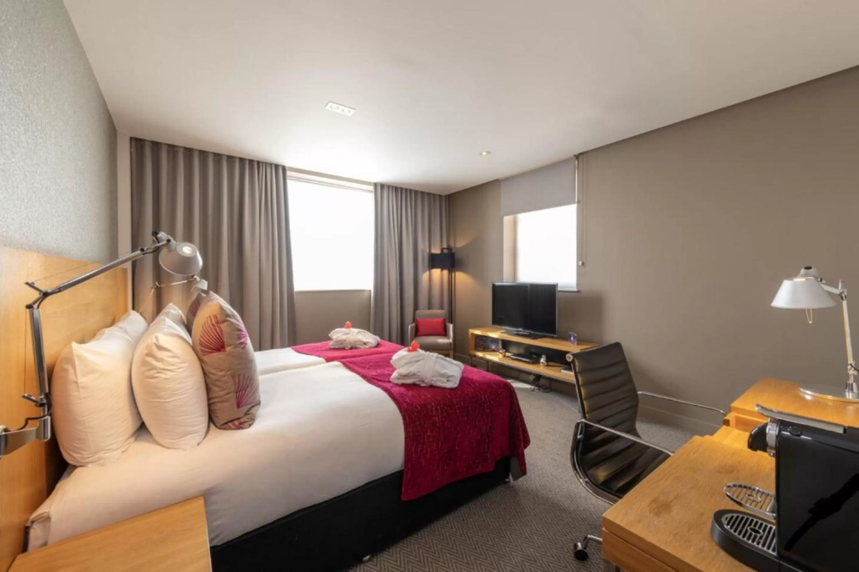 Bed in Apex Temple Court Hotel