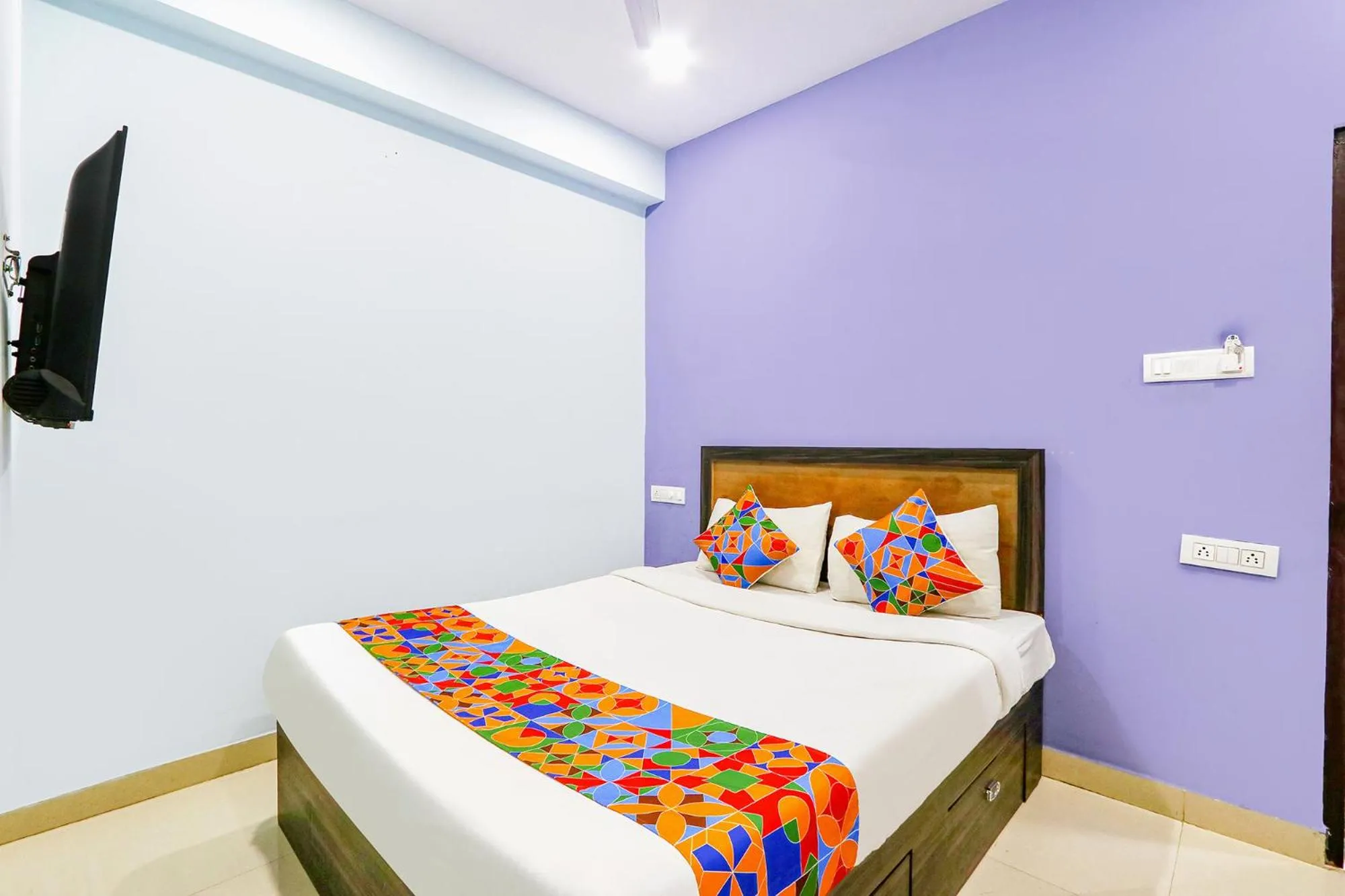 Bed in OYO Flagship Hotel Night Eye Nanakramguda