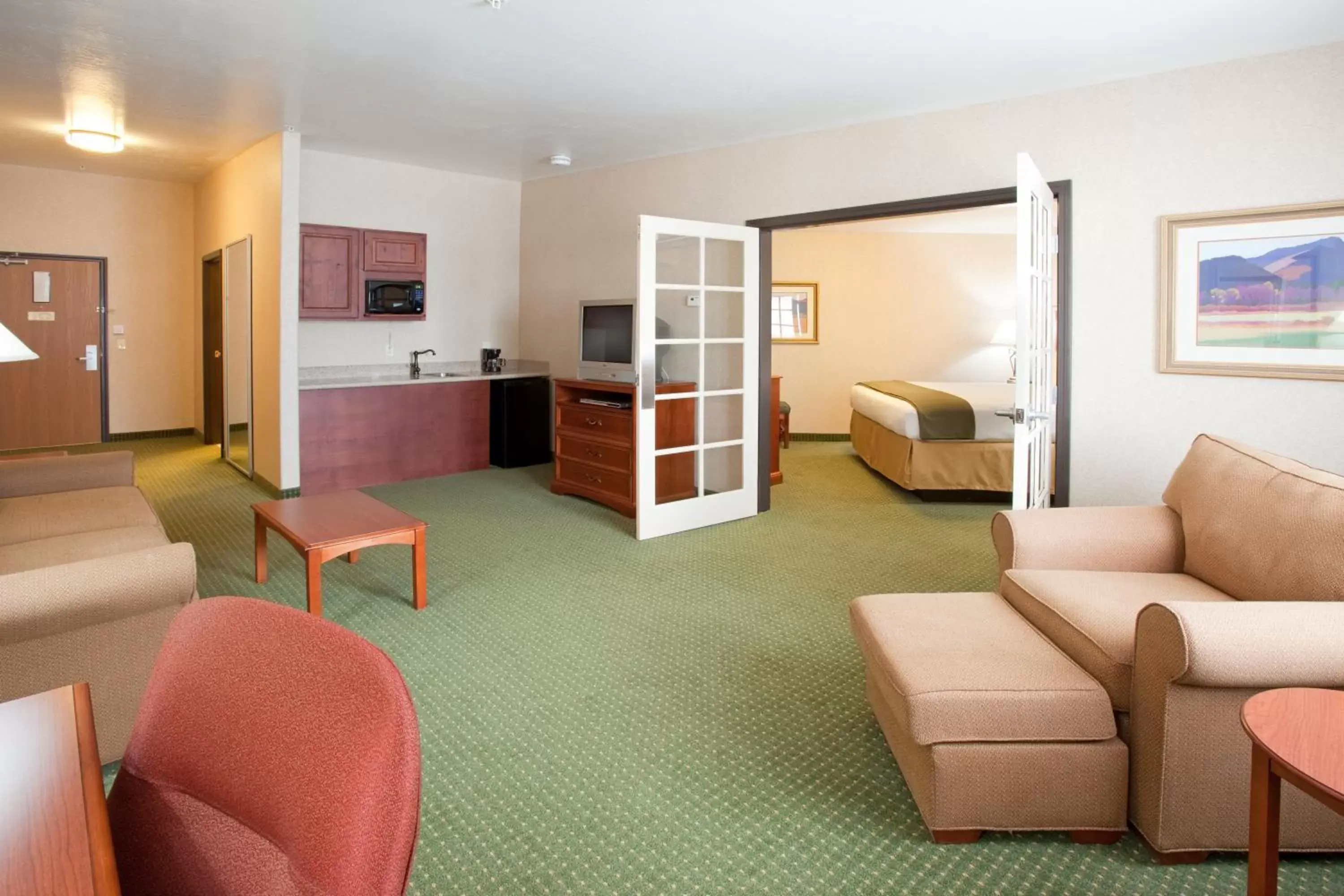 Photo of the whole room, Seating Area in Holiday Inn Express Hotel & Suites Gunnison, an IHG Hotel
