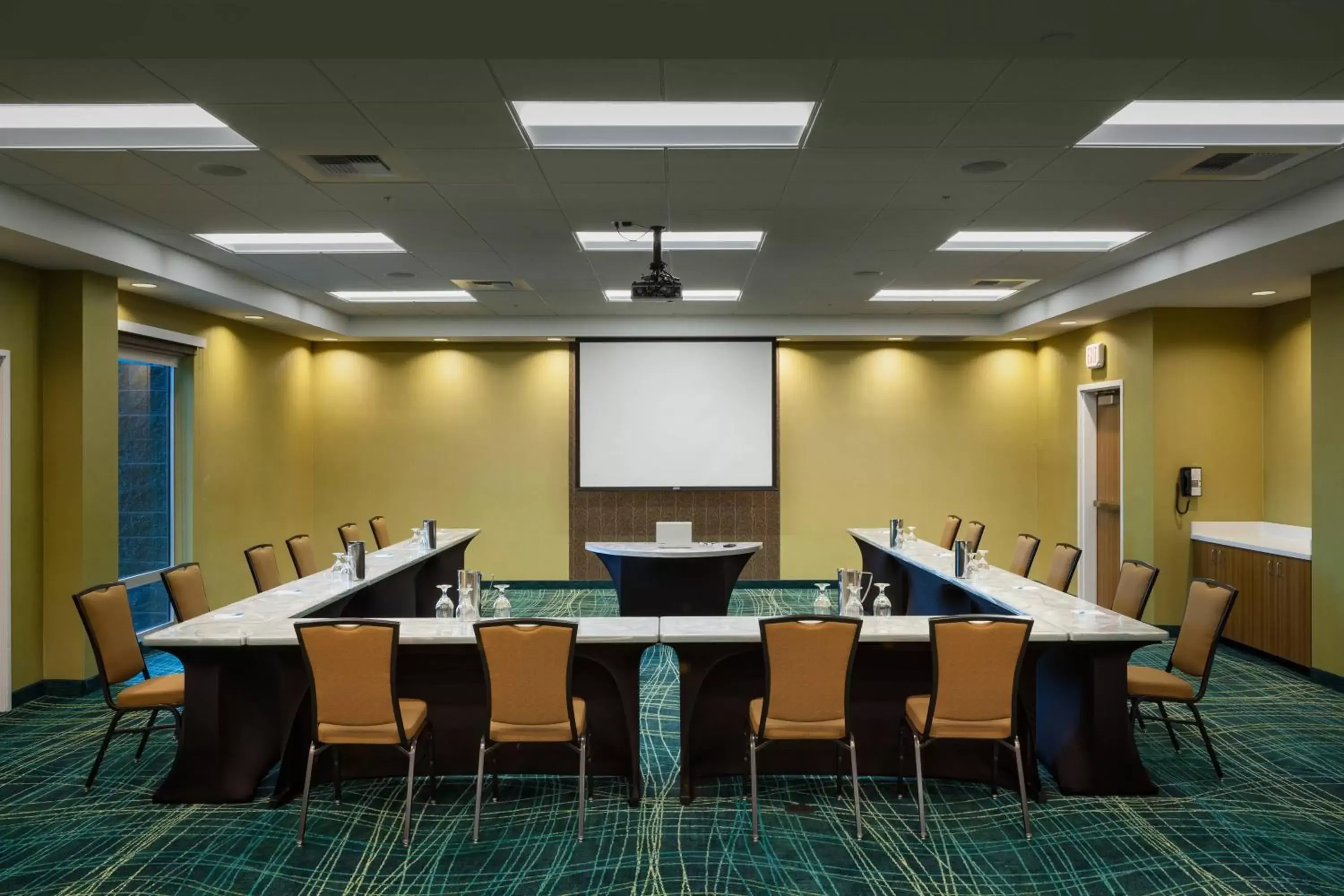 Meeting/conference room in SpringHill Suites by Marriott Kennewick Tri-Cities