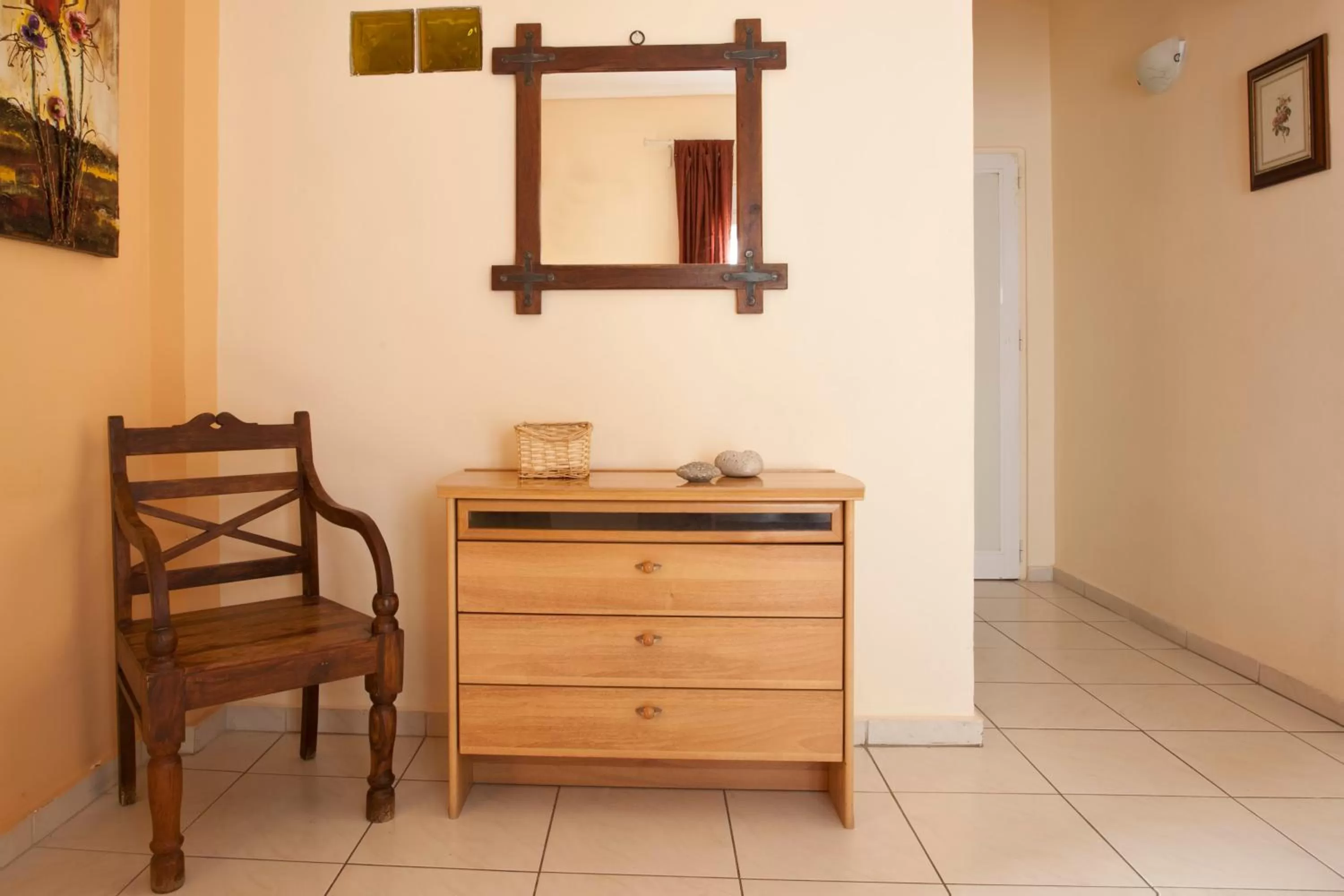 Seating area in Elizabeth Hotel