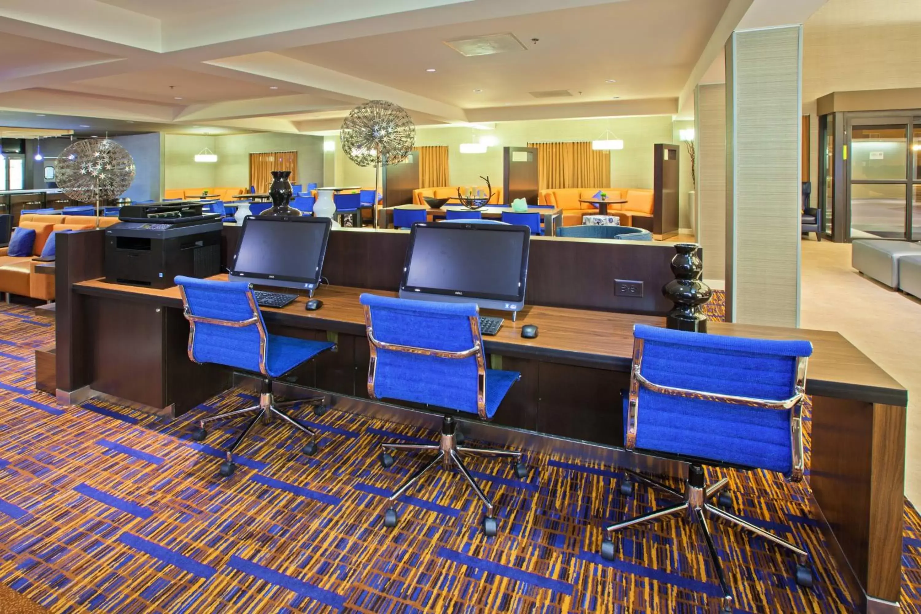 Business facilities in Courtyard Chicago Midway Airport