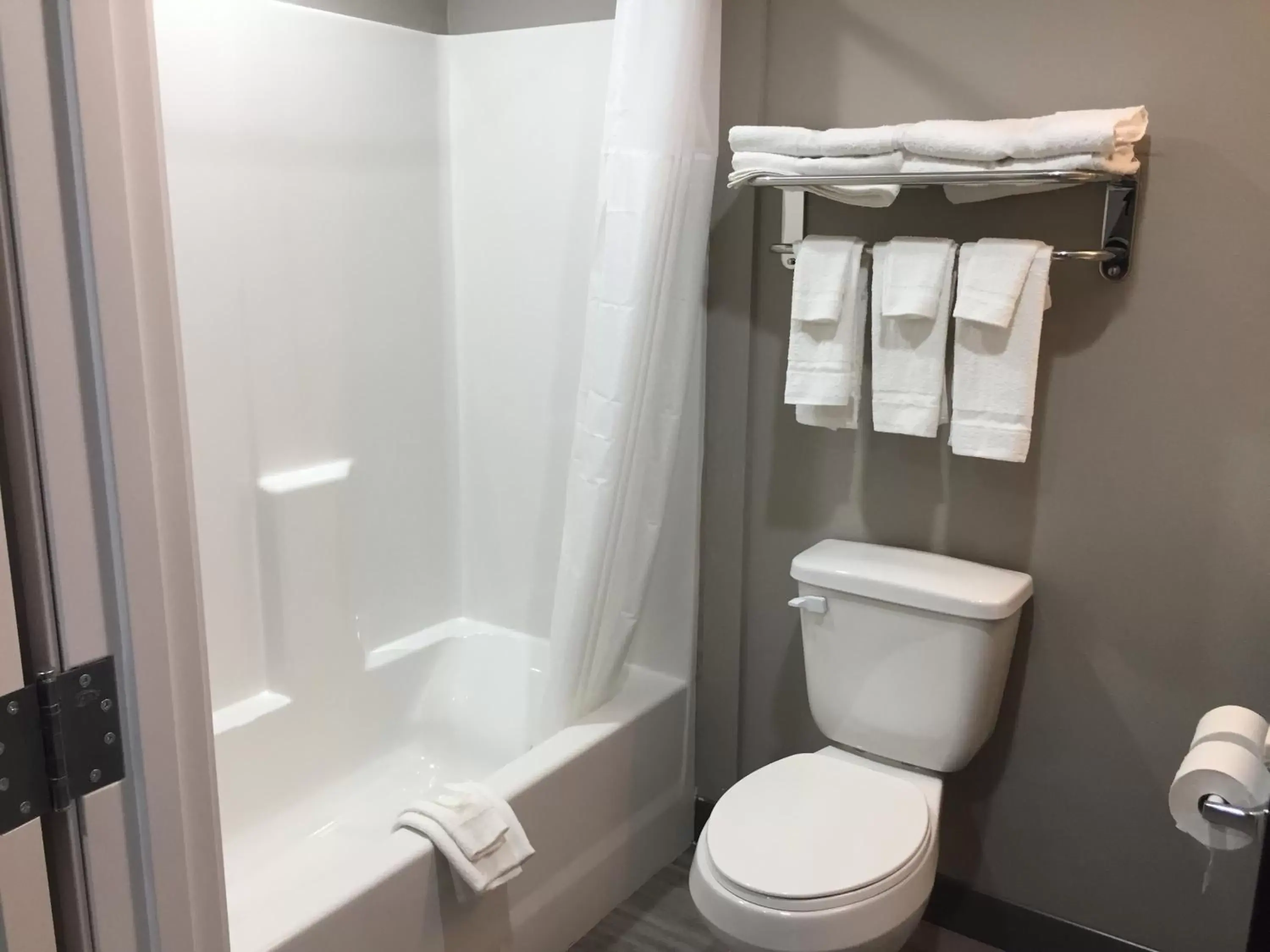 Bathroom in Studio 6-Mesquite, TX - Dallas