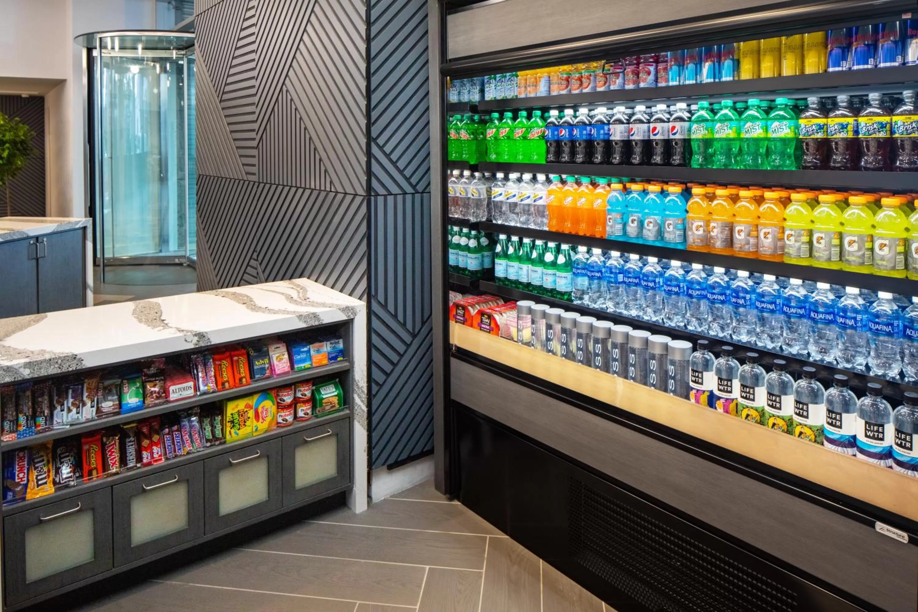 Supermarket/grocery shop in Hyatt Place New York Chelsea