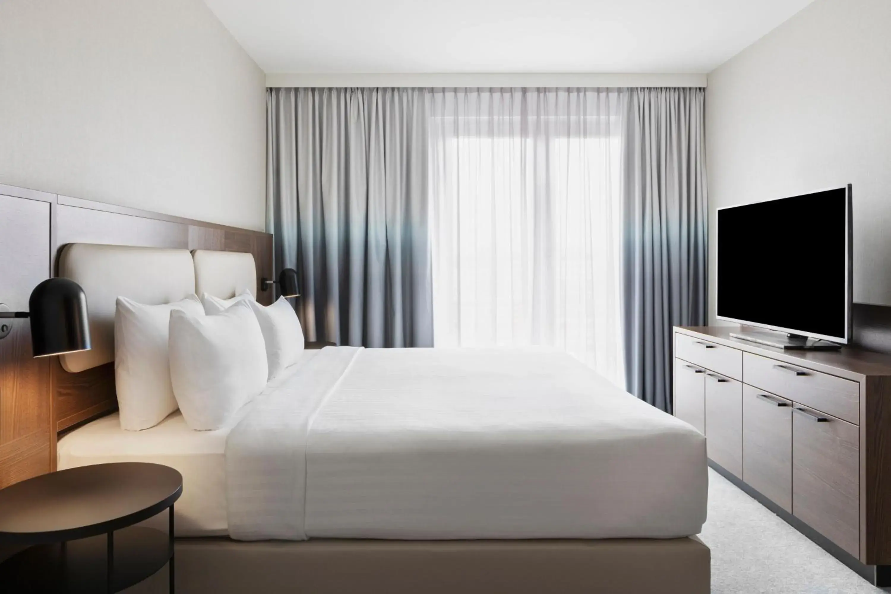 Bedroom, Bed in Courtyard by Marriott Munich City East