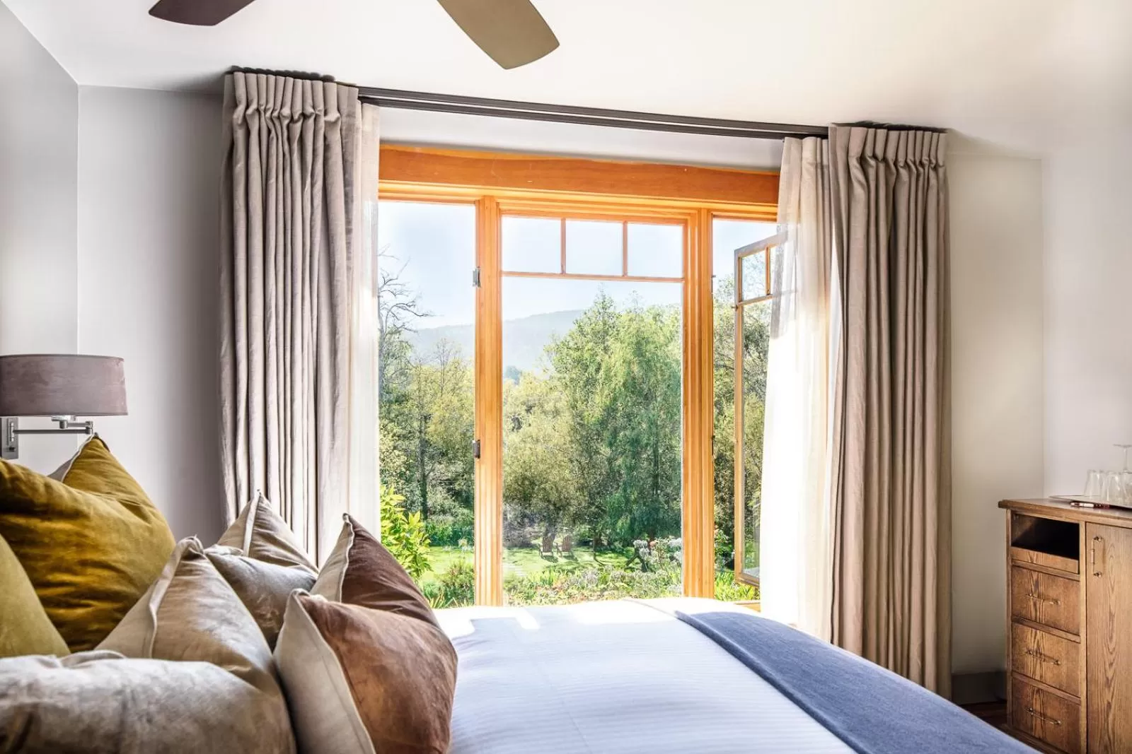 Garden view, Bed in Olema House at Point Reyes