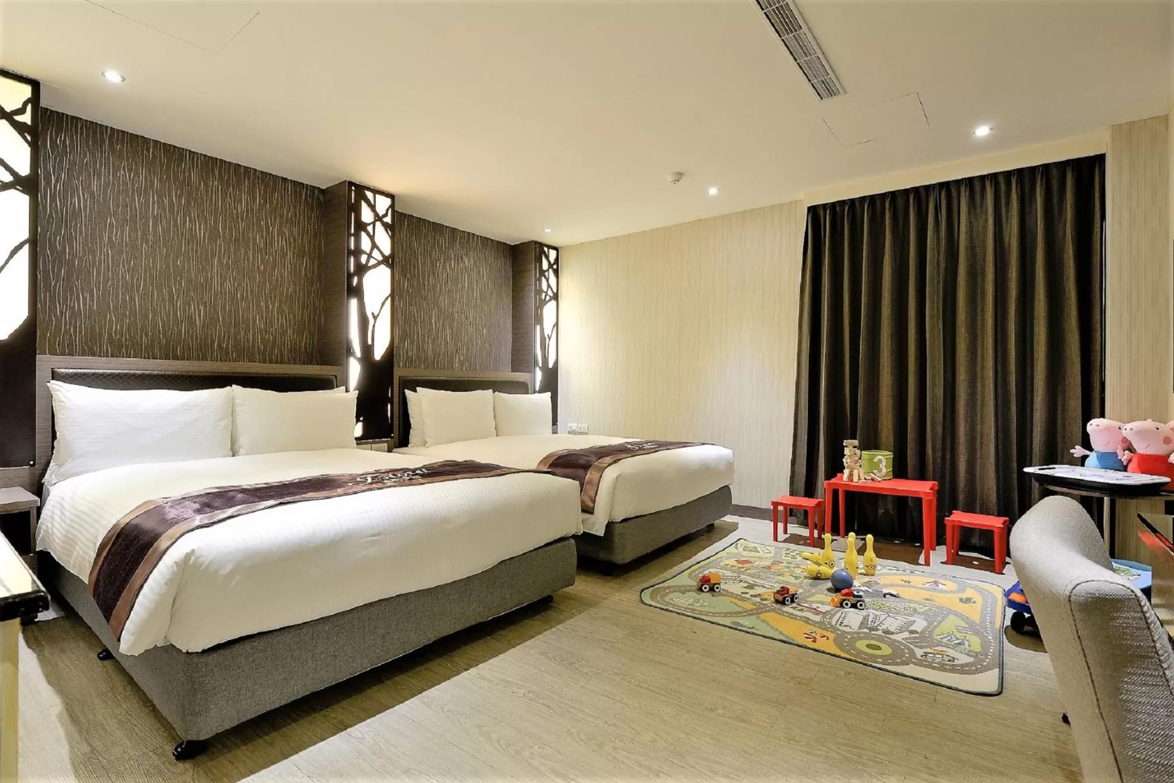 Photo of the whole room, Bed in J-HOTEL