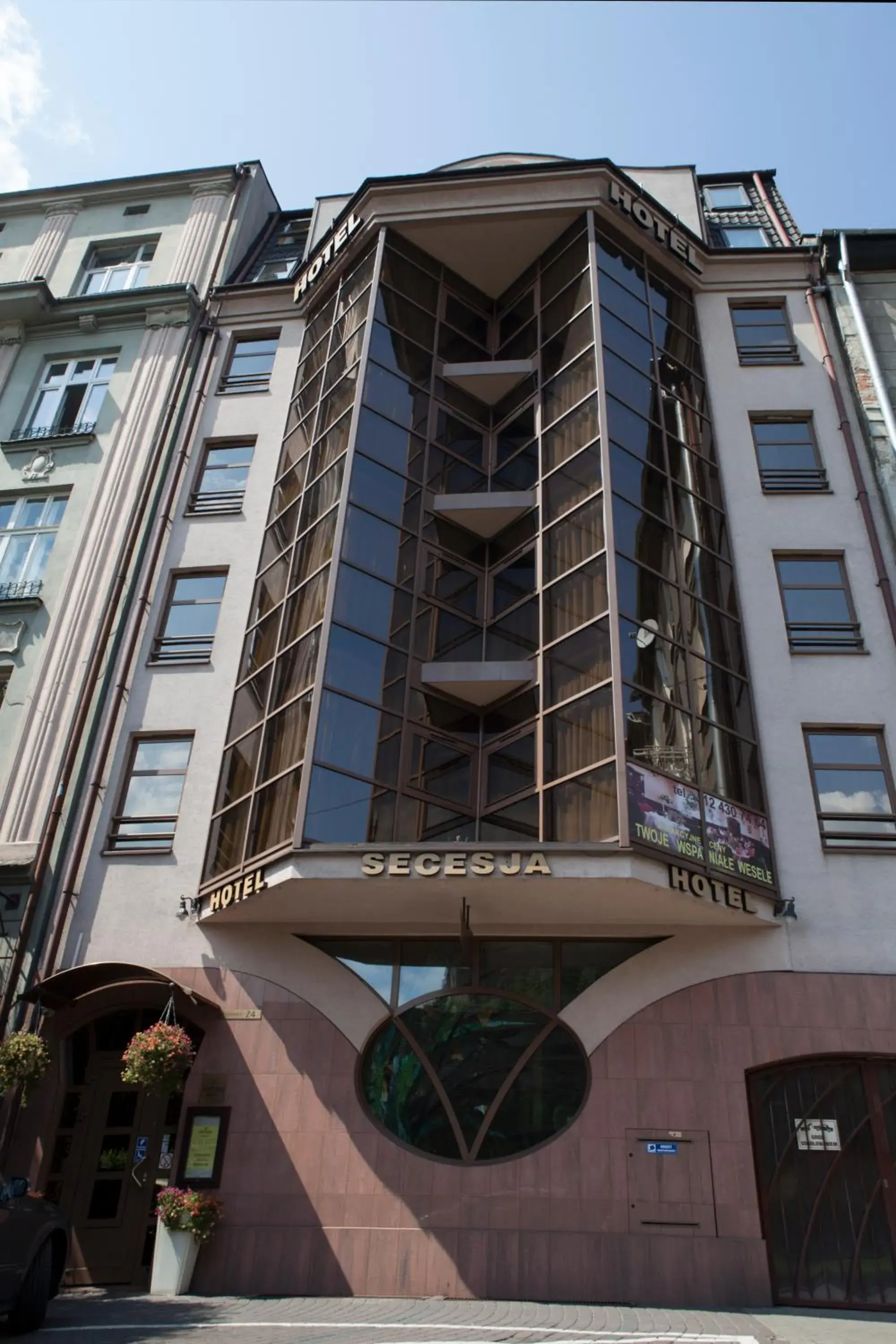 Facade/entrance, Property Building in Hotel Secesja