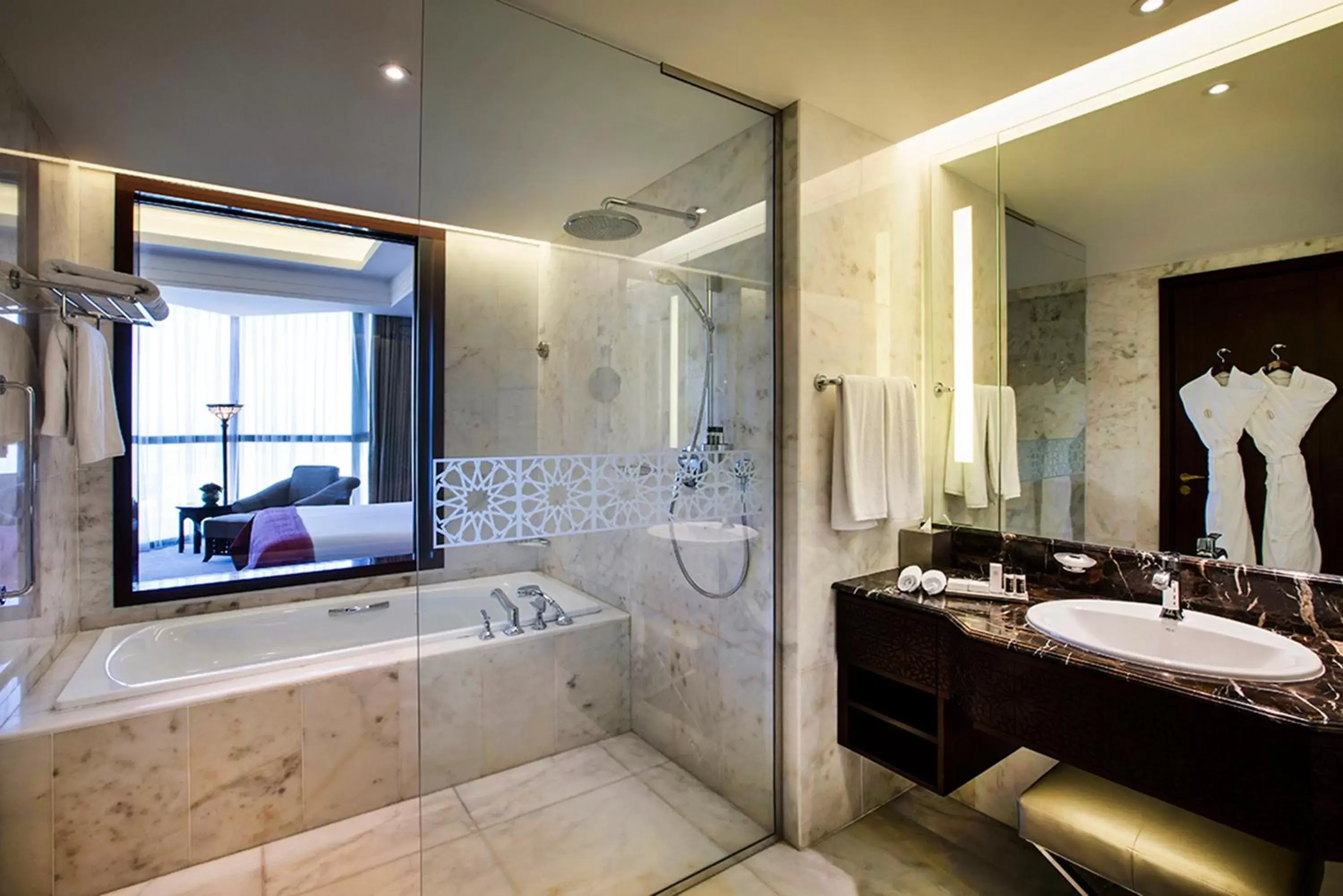 Shower, Bathroom in Bab Al Qasr Hotel