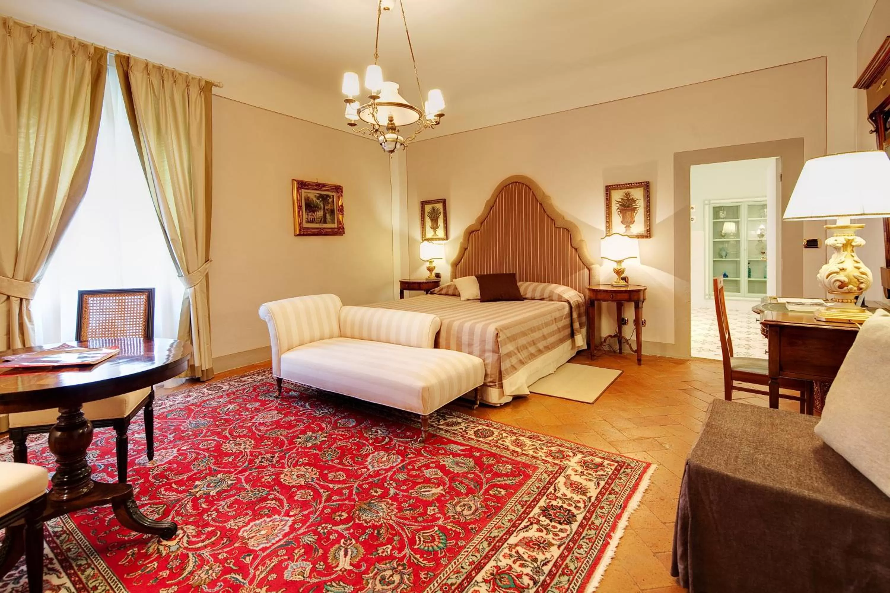 Photo of the whole room in Villa Il Sasso - Dimora d'Epoca