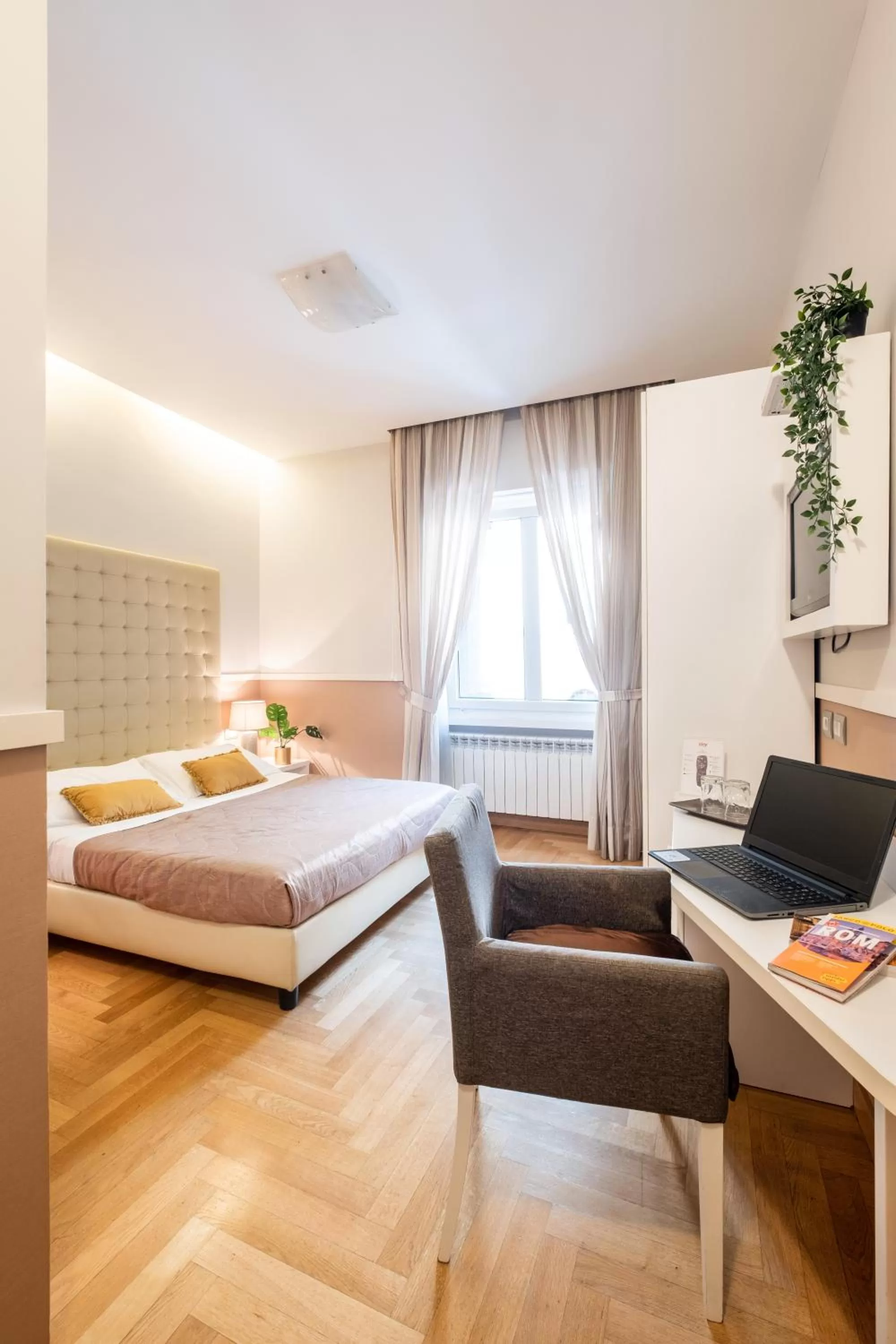 Bedroom, Bed in Rome River Inn