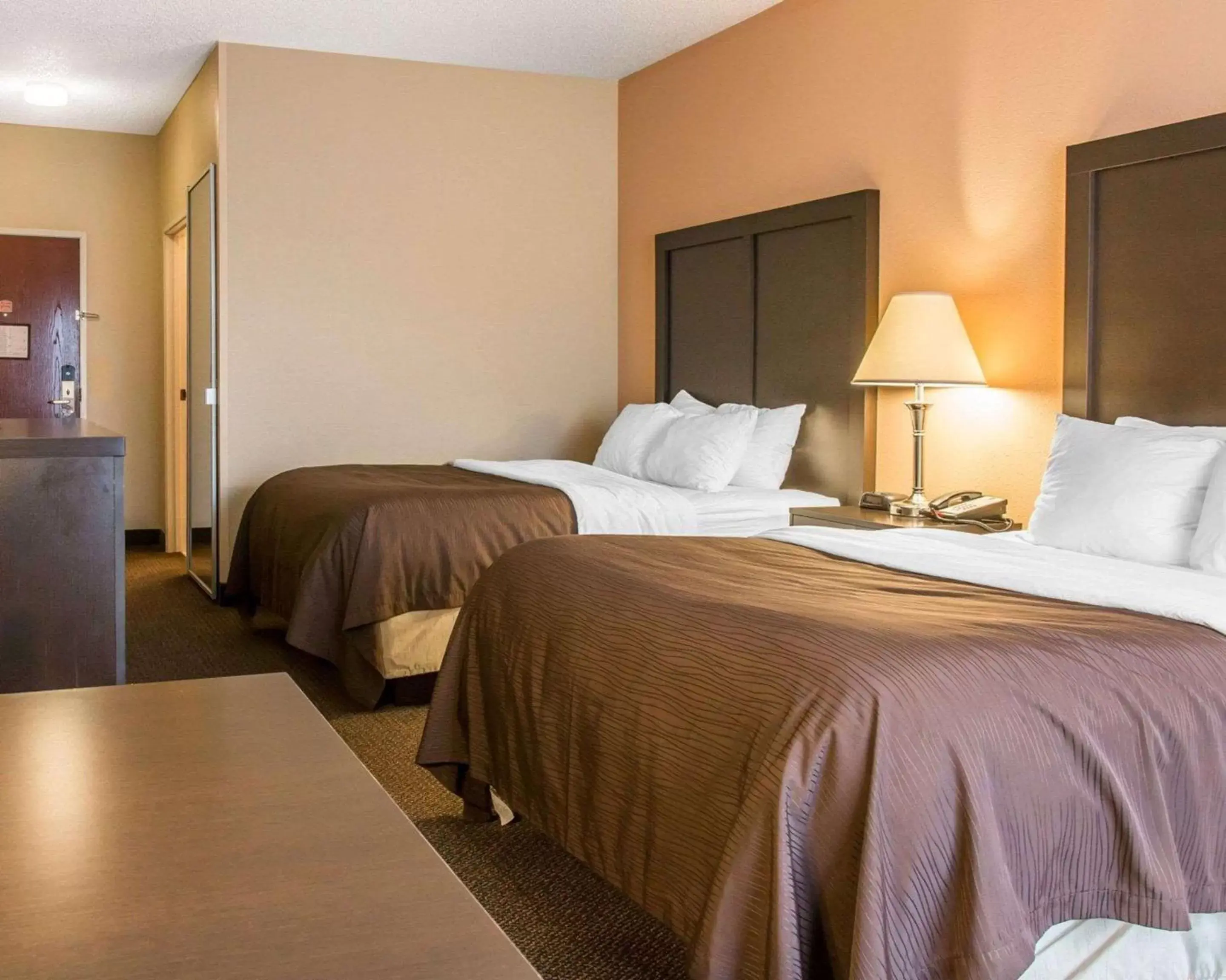 Queen Suite with Two Queen Beds - Non-Smoking in Quality Inn & Suites Niles Queen Suite with Two Queen Beds - Non-Smoking in Quality Inn & Suites Niles