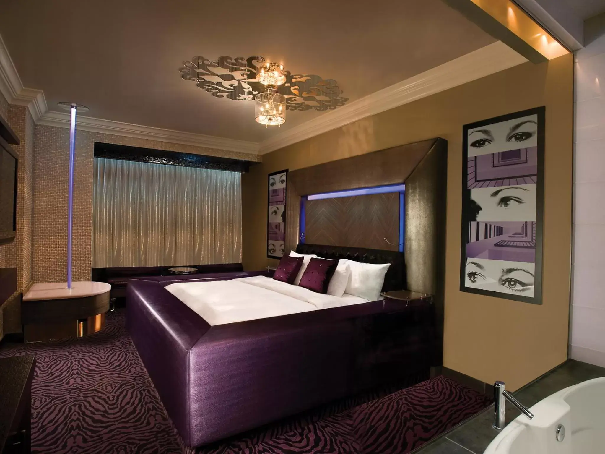 Bed in Fantasyland Hotel