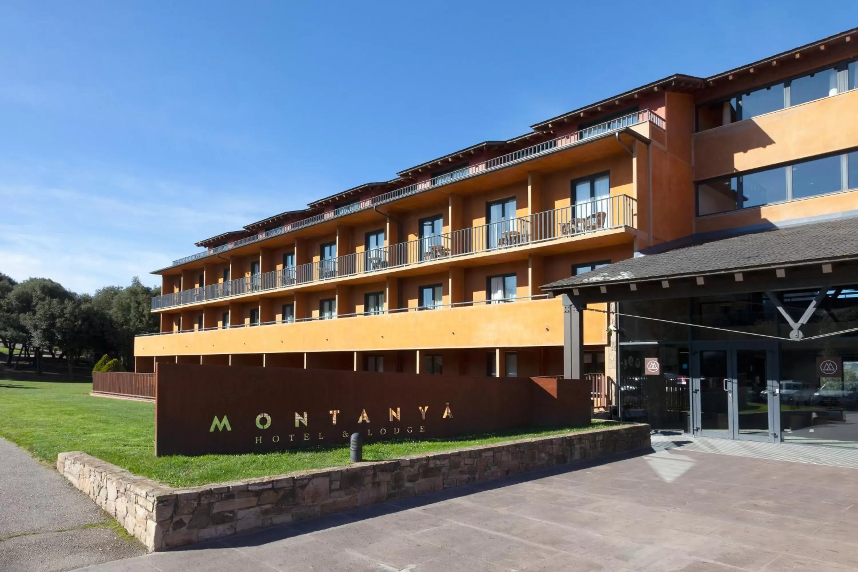 Property Building in Montanyà Hotel & Lodge