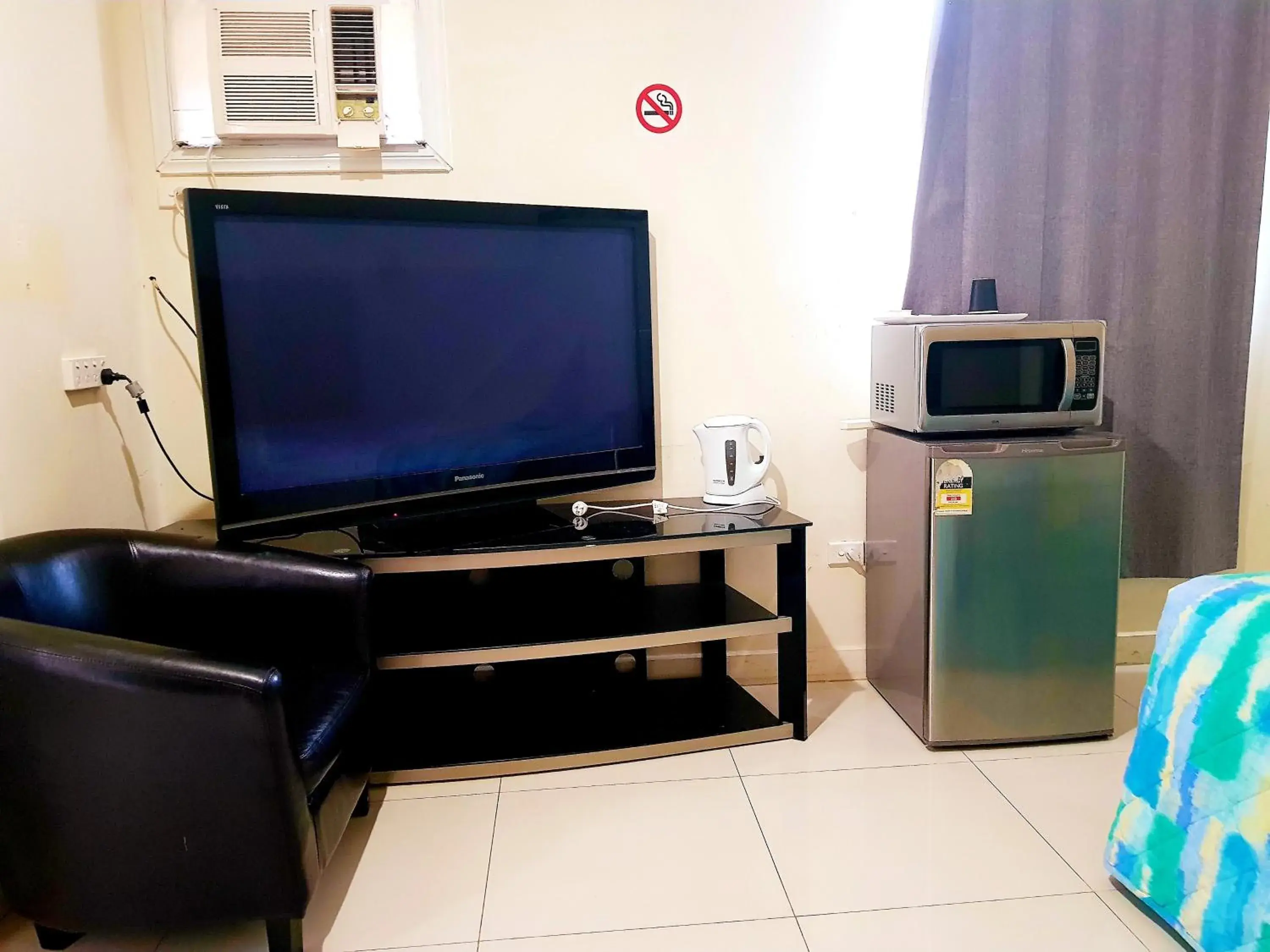 TV/Entertainment Center in Perth City Motel