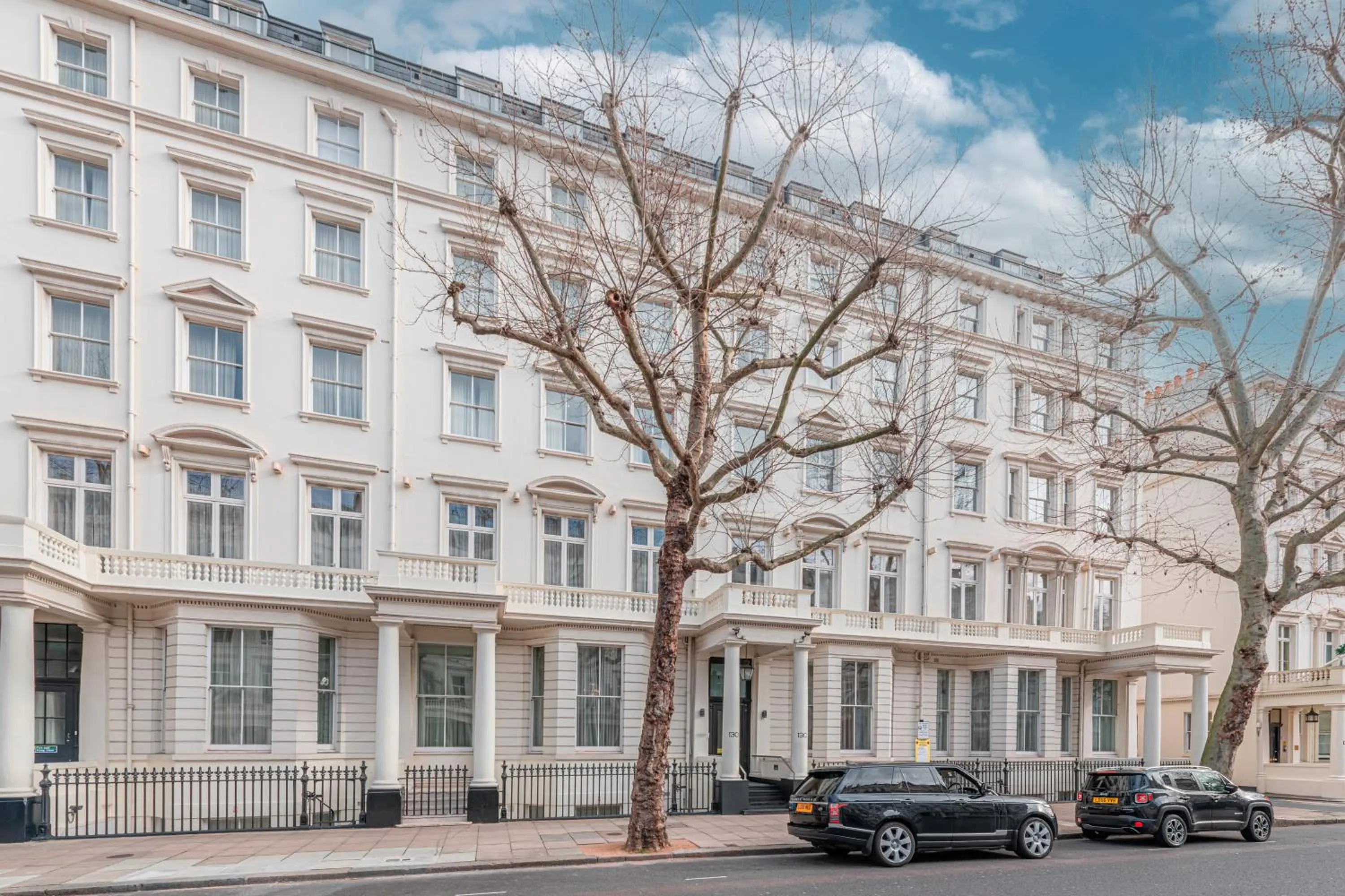 Property building in 130 Queen's Gate Apartments