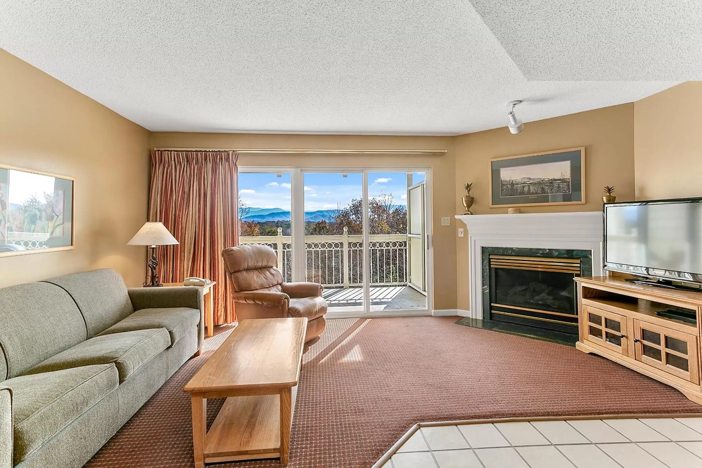 Living room, Seating Area in Sunrise Ridge Resort