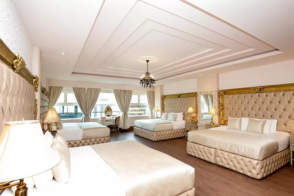 Bed in The Shankly Hotel