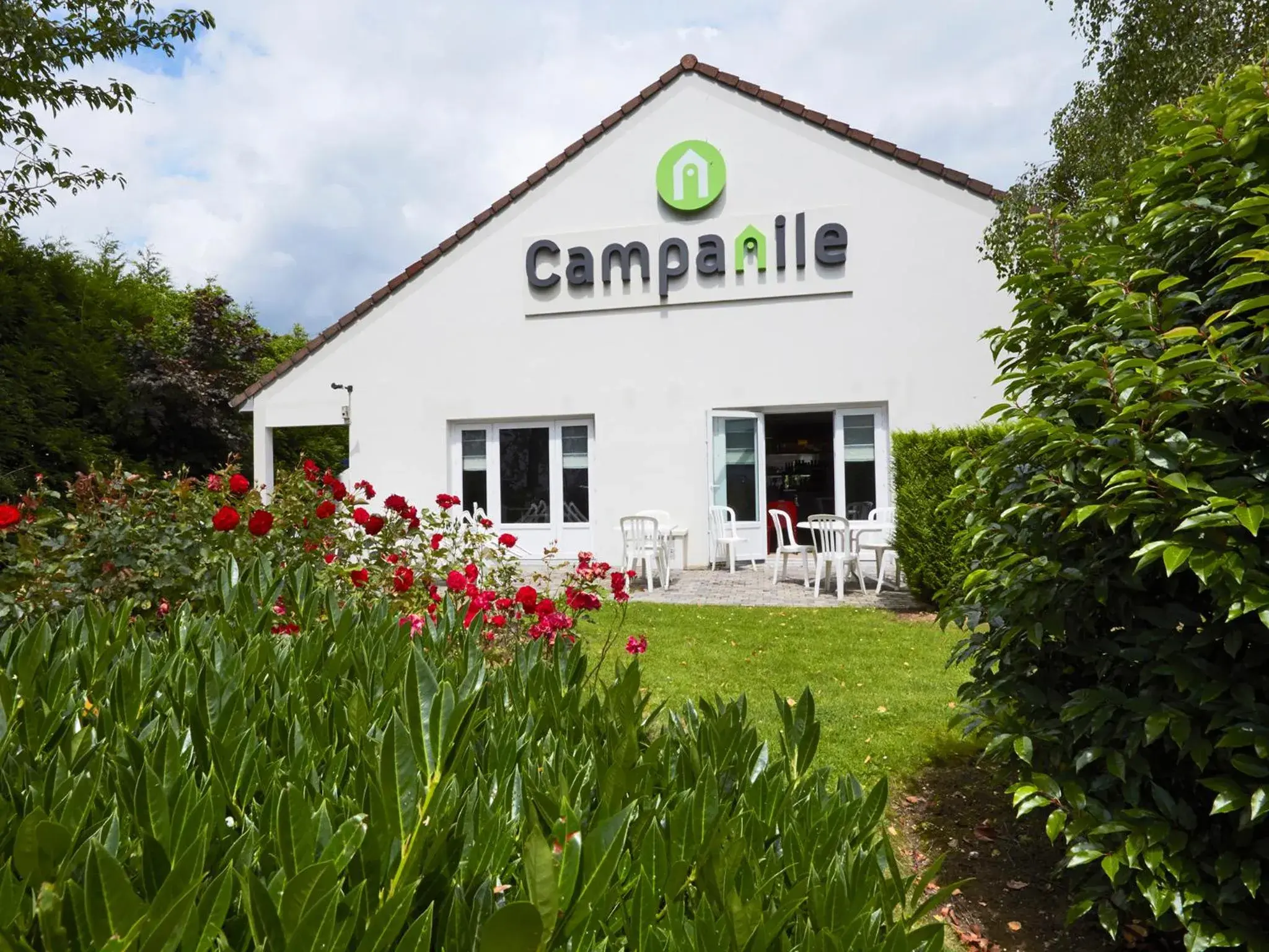 Garden view in Campanile NATURE - Cergy Saint Christophe Garden view in Campanile NATURE - Cergy Saint Christophe