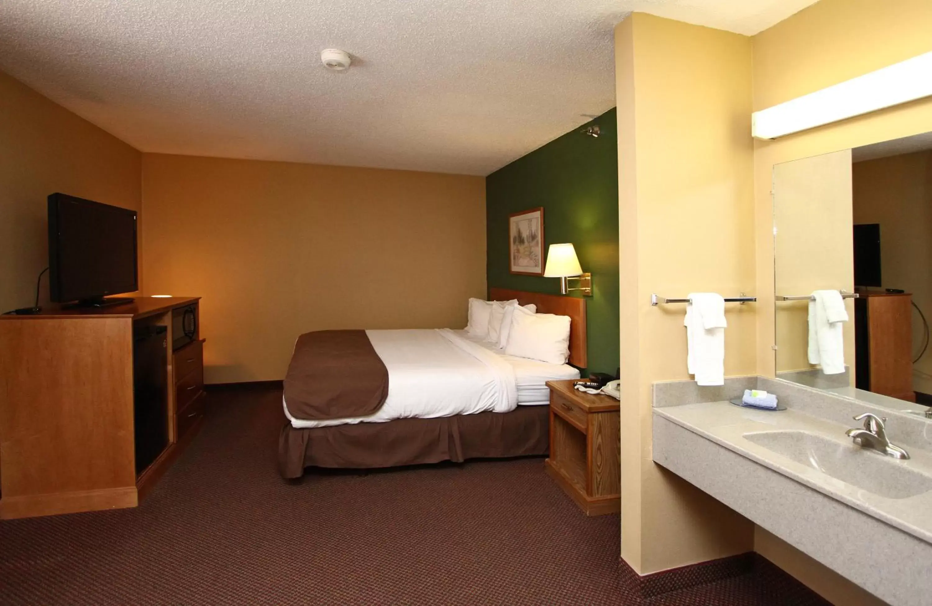 Bedroom, Bed in New Victorian Inn & Suites Kearney