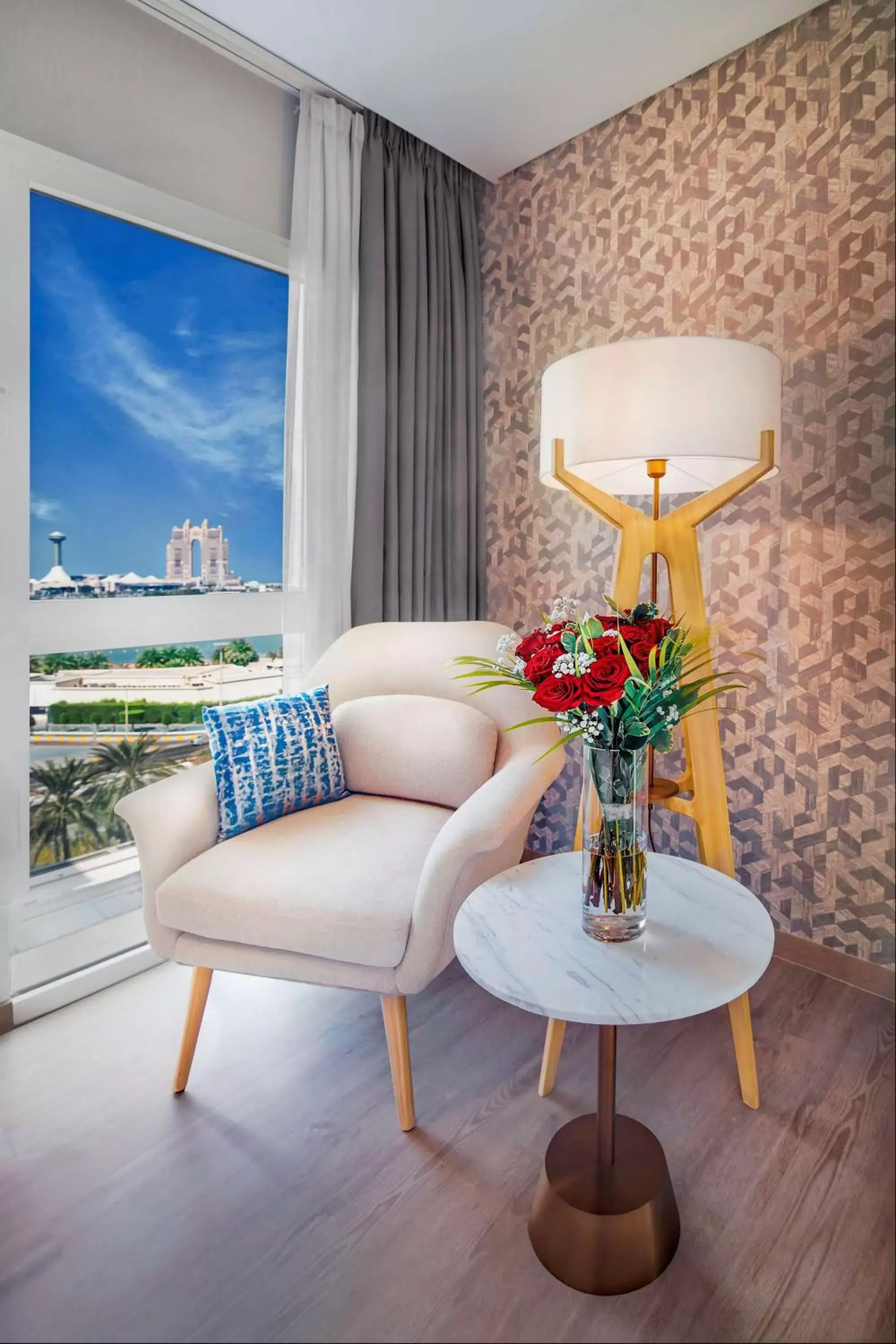 Photo of the whole room, Seating Area in Radisson Blu Hotel & Resort, Abu Dhabi Corniche